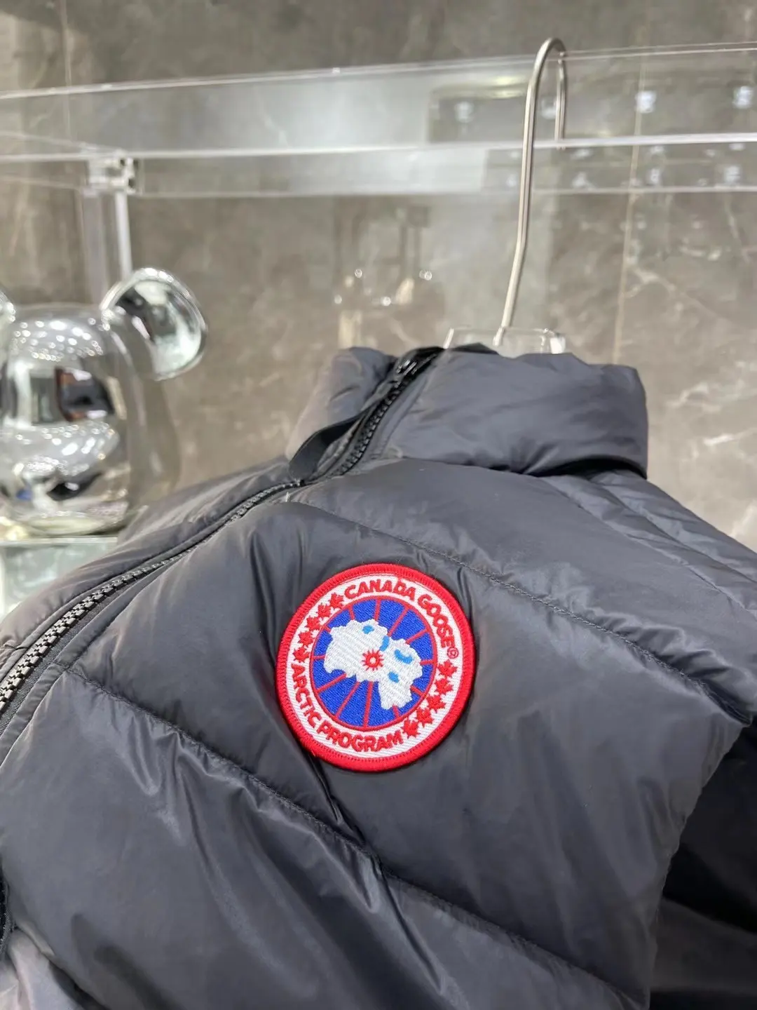 Canada Goose Quilted Down Gilet D39020853 — view 4