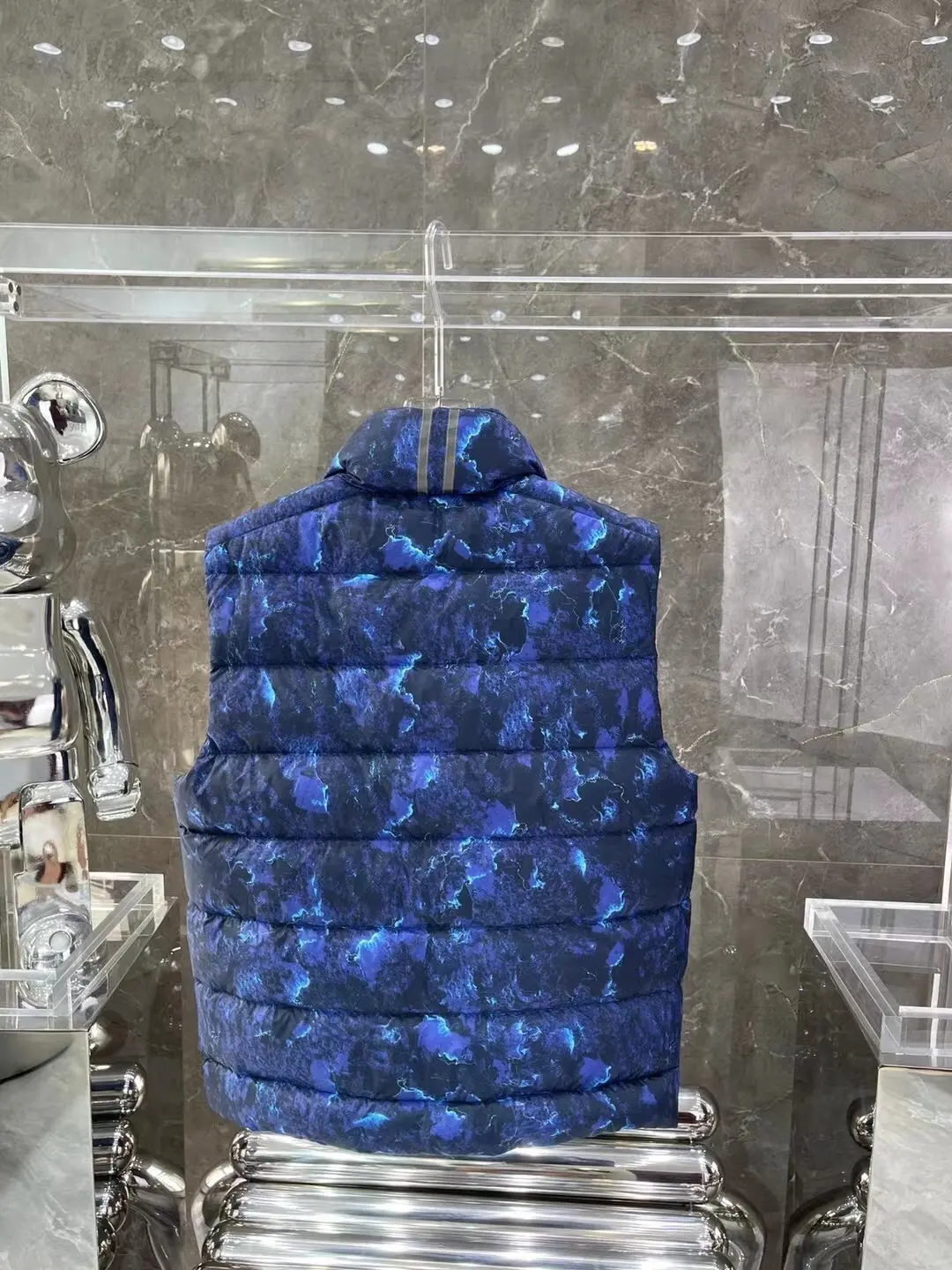 Canada Goose Down-Filled Quilted Gilet D39020850 — view 9