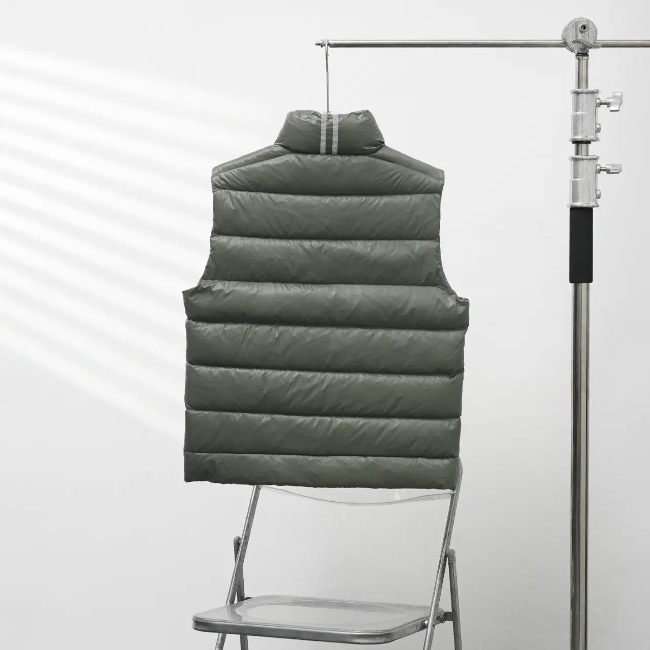 Quilted Down-Filled Gilet D39020854 — view 2