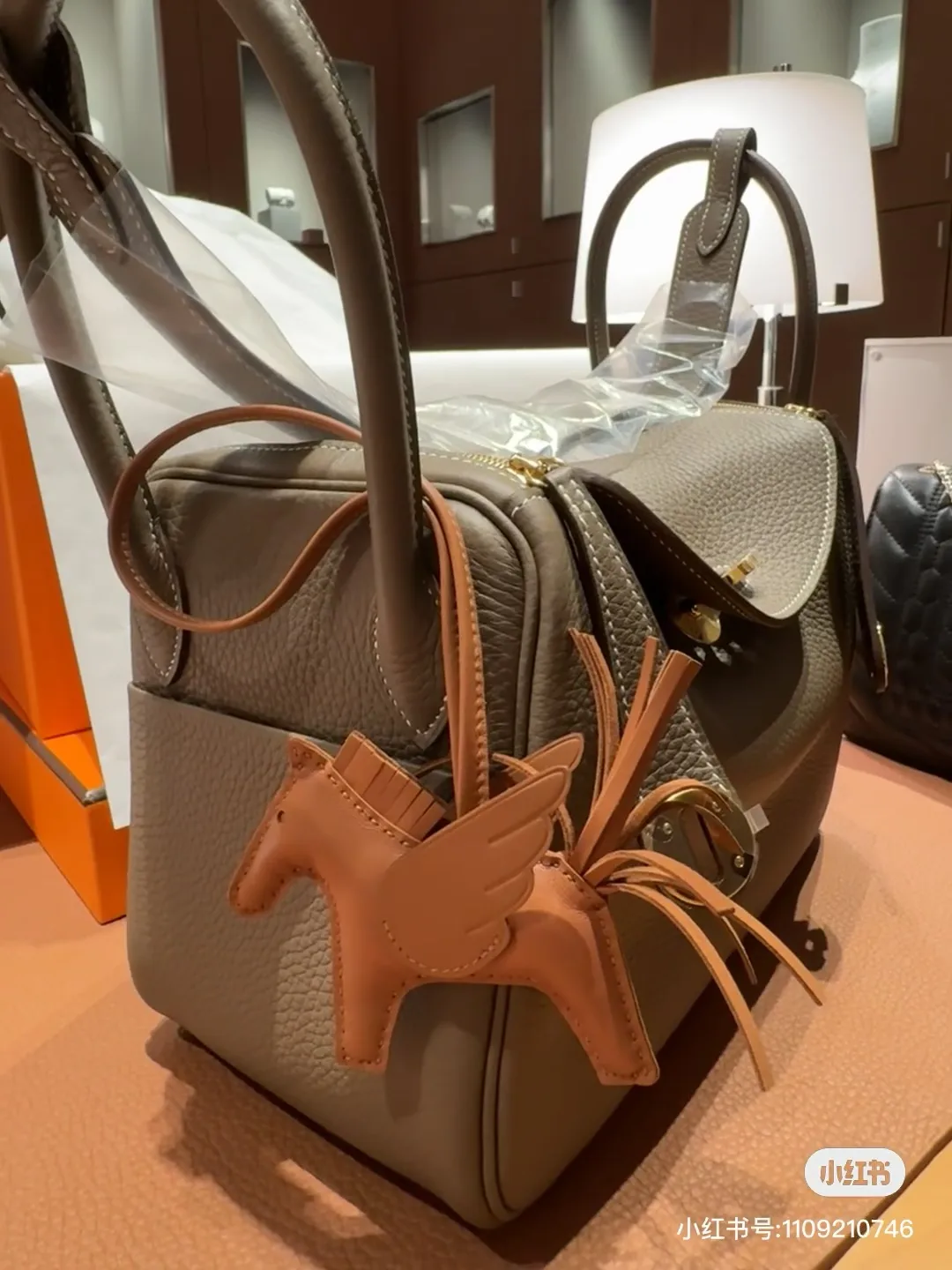 Lindy Top-Handle Bag in Togo Leather D43017817 — view 7