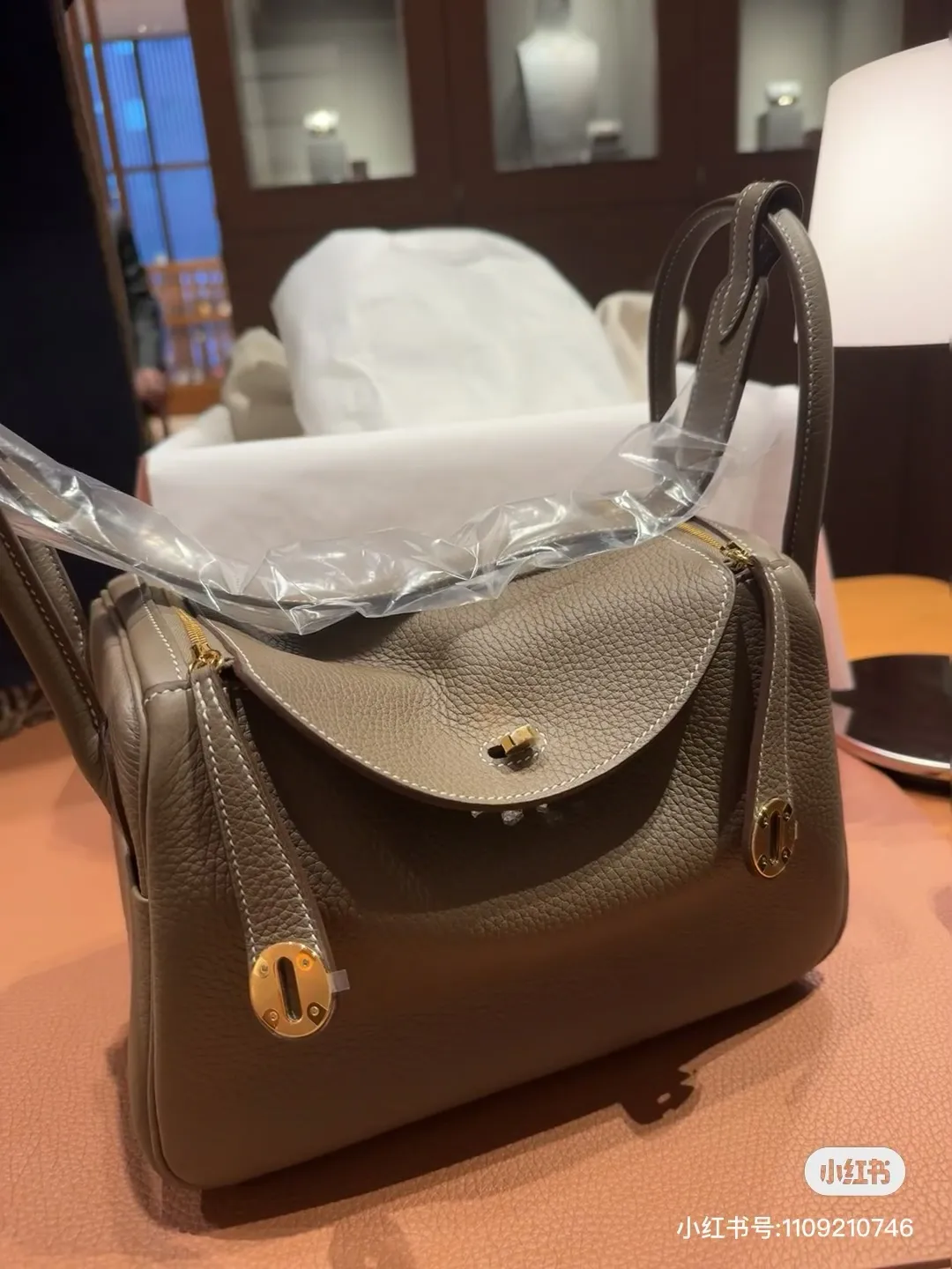 Lindy Top-Handle Bag in Togo Leather D43017817 — view 8