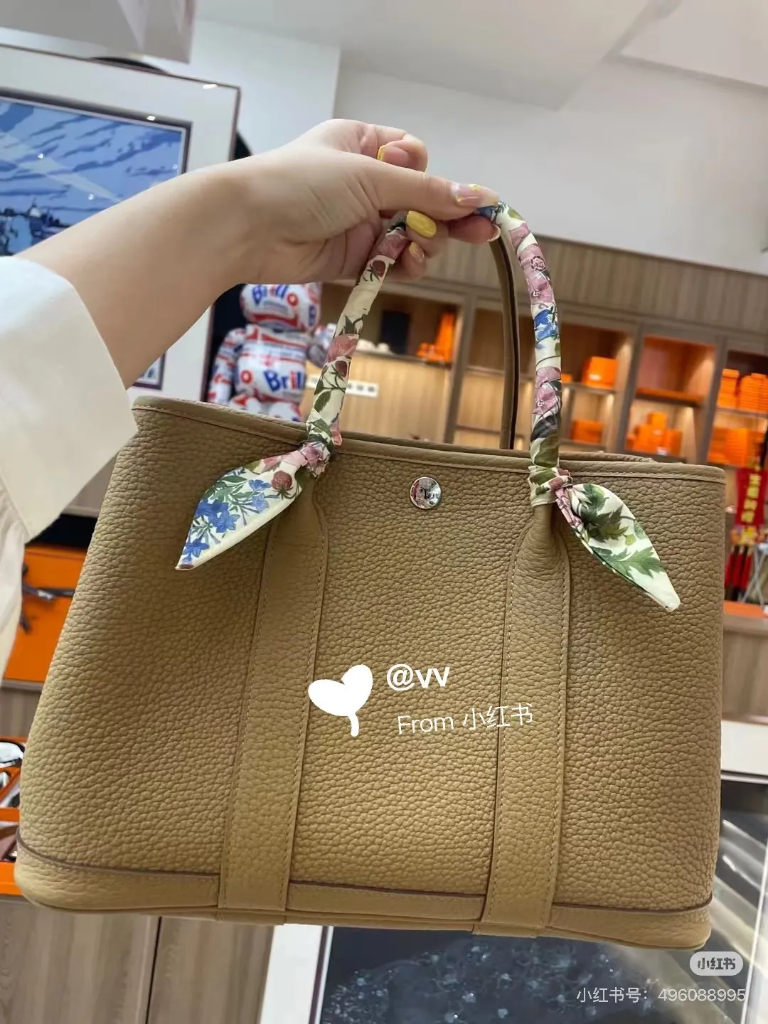 Garden Party 30 Leather Tote Bag D43517824 — view 5