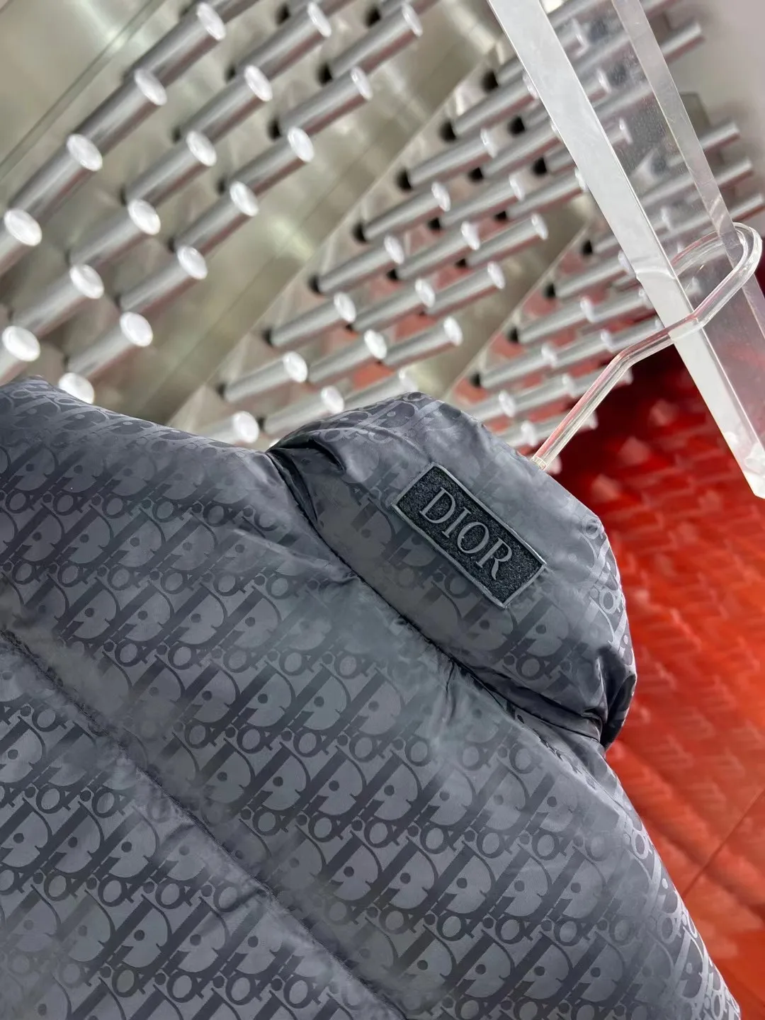 Oblique Jacquard Down-Filled Gilet D44020859 — view 8