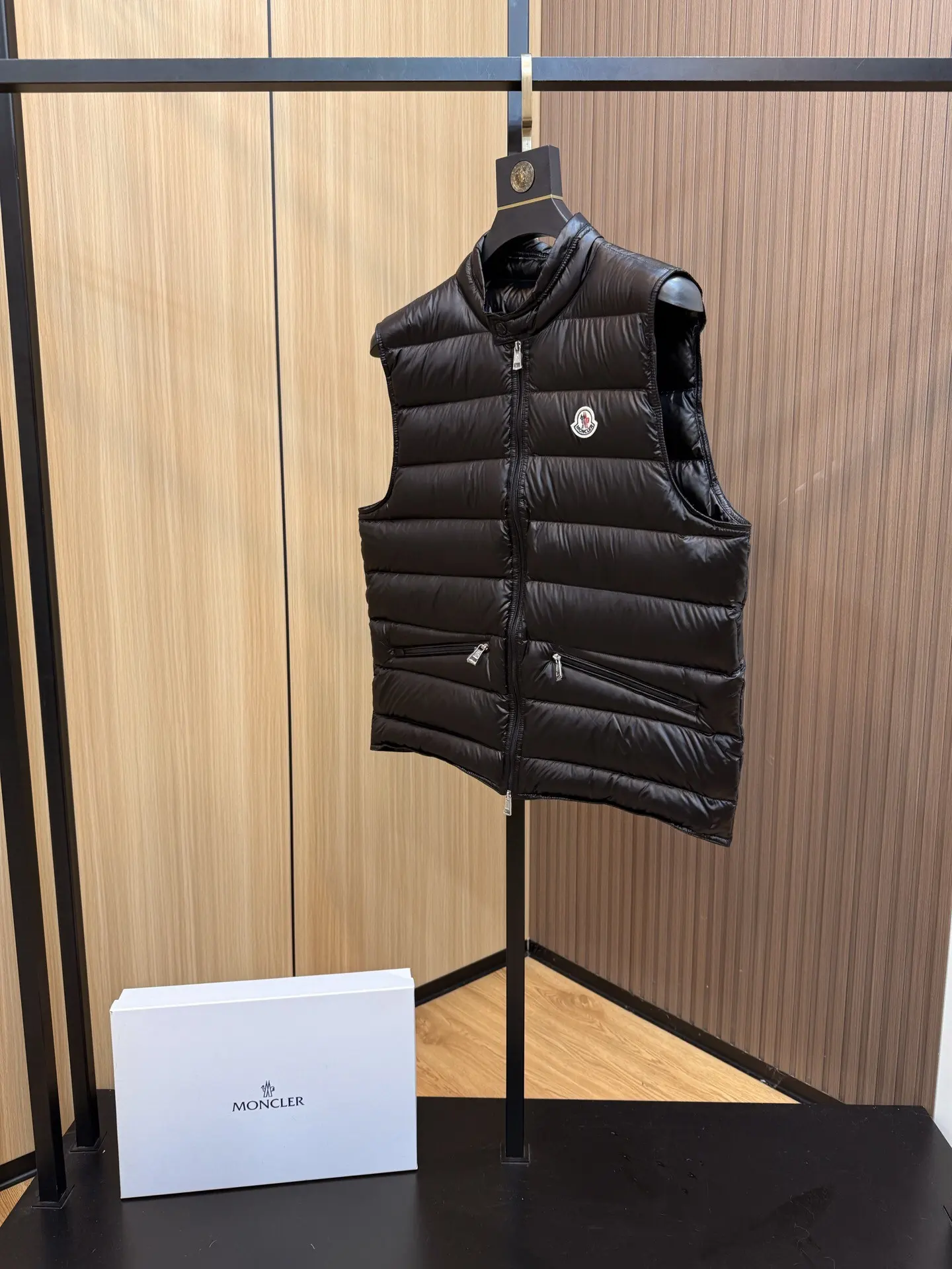 Quilted Down-Filled Nylon Gilet D44020841 — view 2
