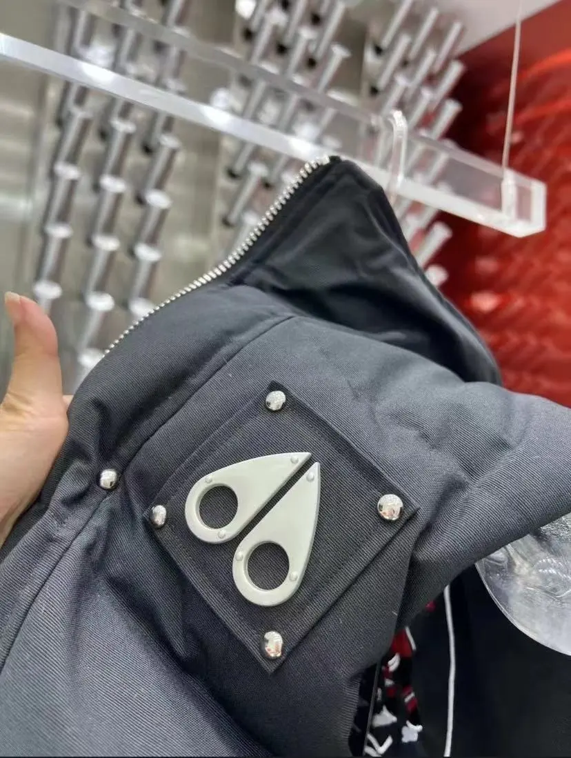 Moose Knuckles Down-Filled Puffer Gilet D44520869 — view 6