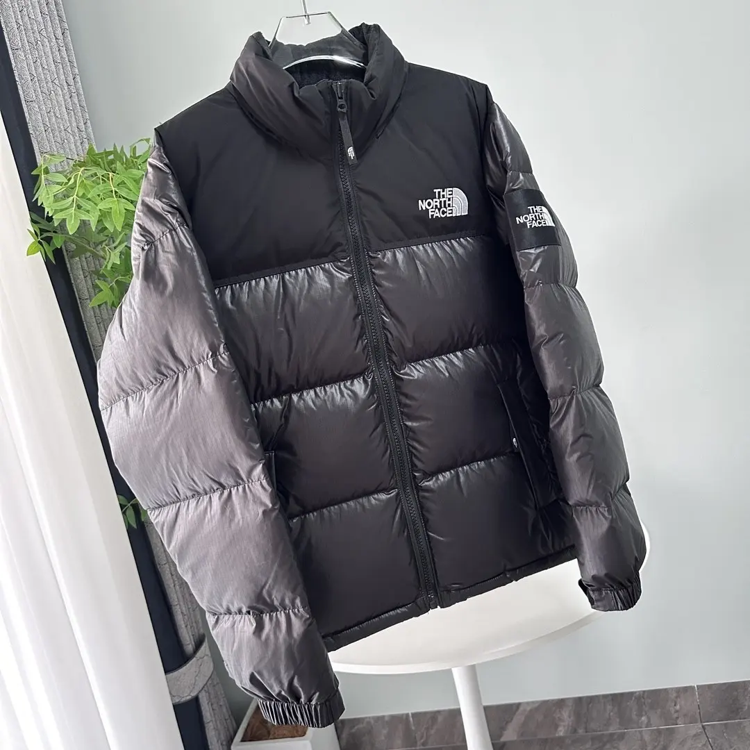 1996 Retro Nuptse Down Jacket D45020931 — view 3