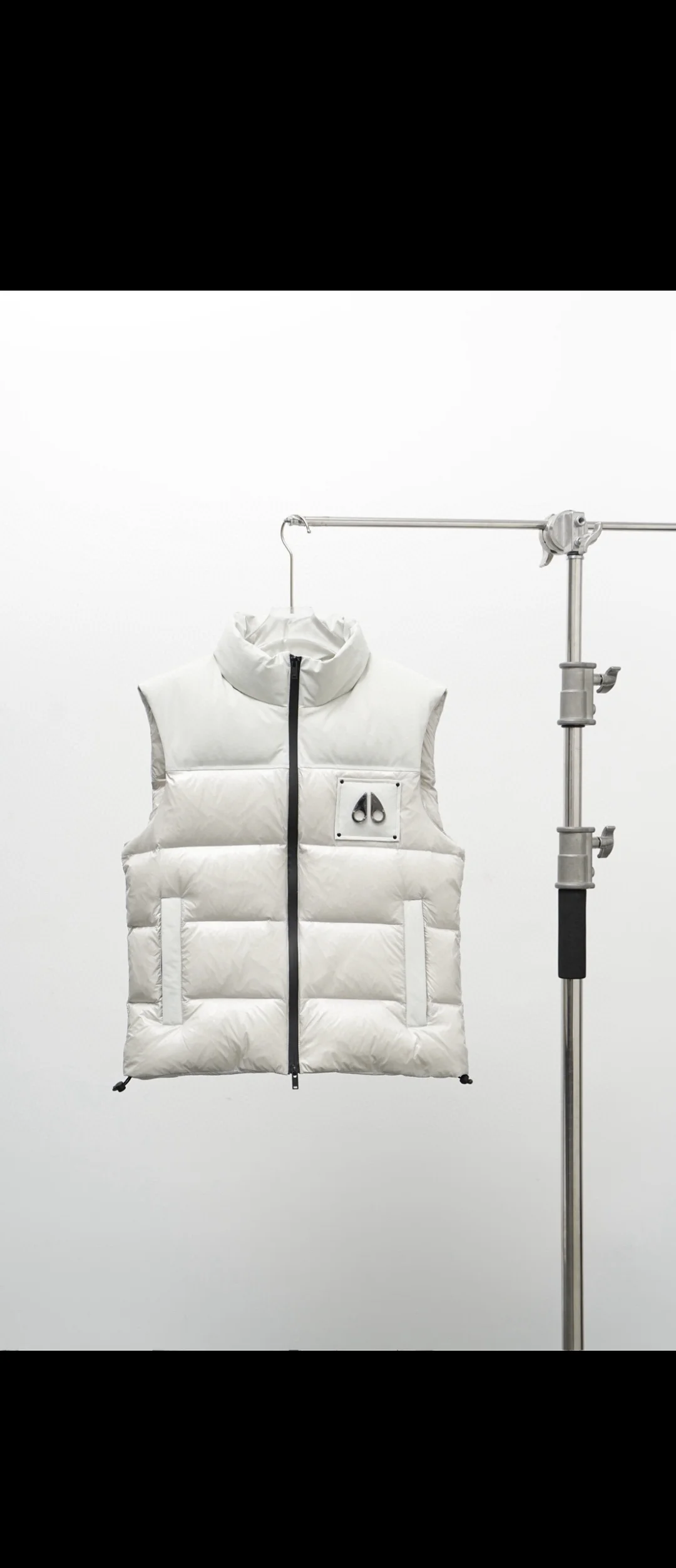 Victory Peak Down-Filled Gilet D46020860
