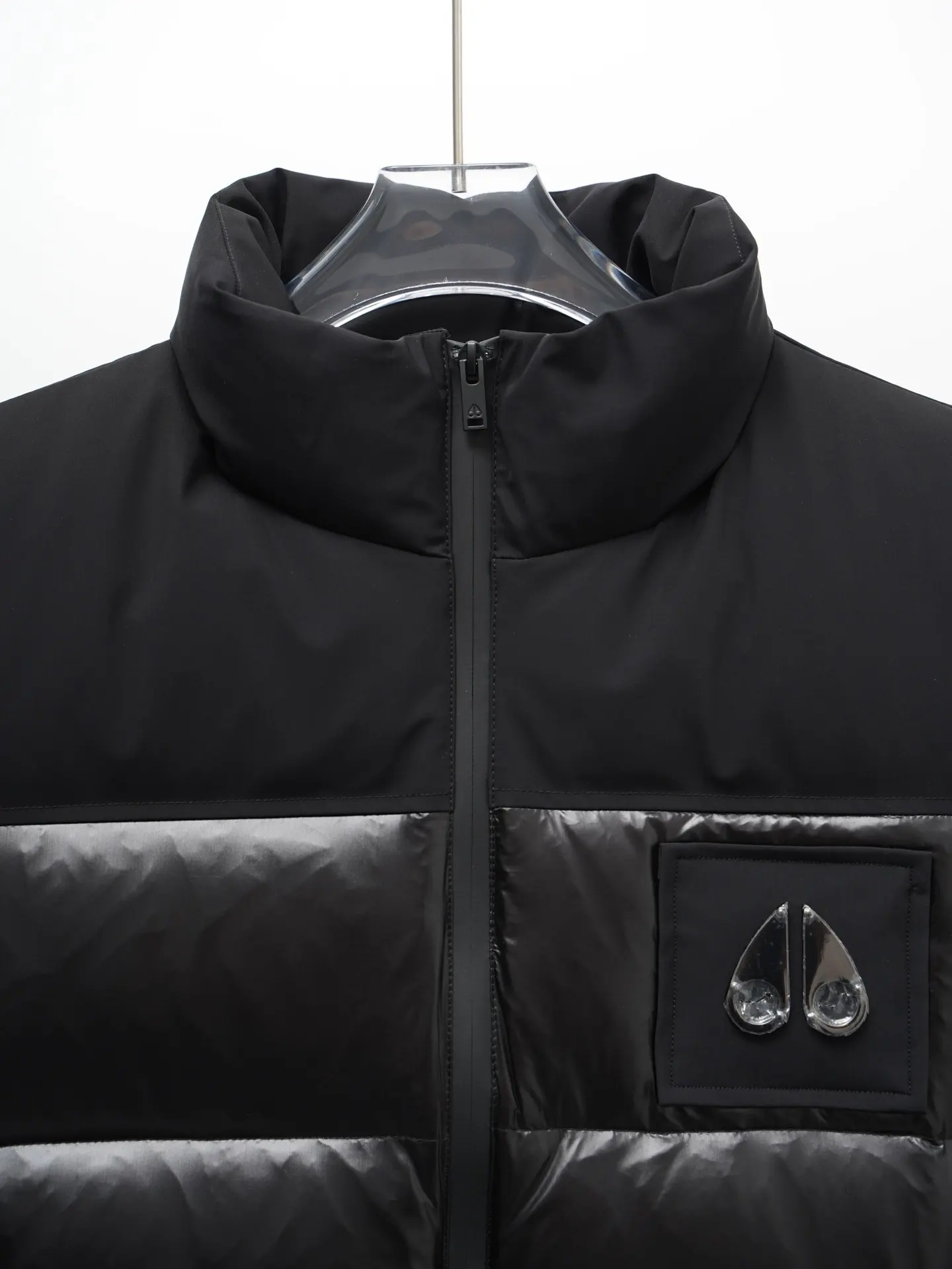 Victory Peak Down-Filled Gilet D46020861 — view 4