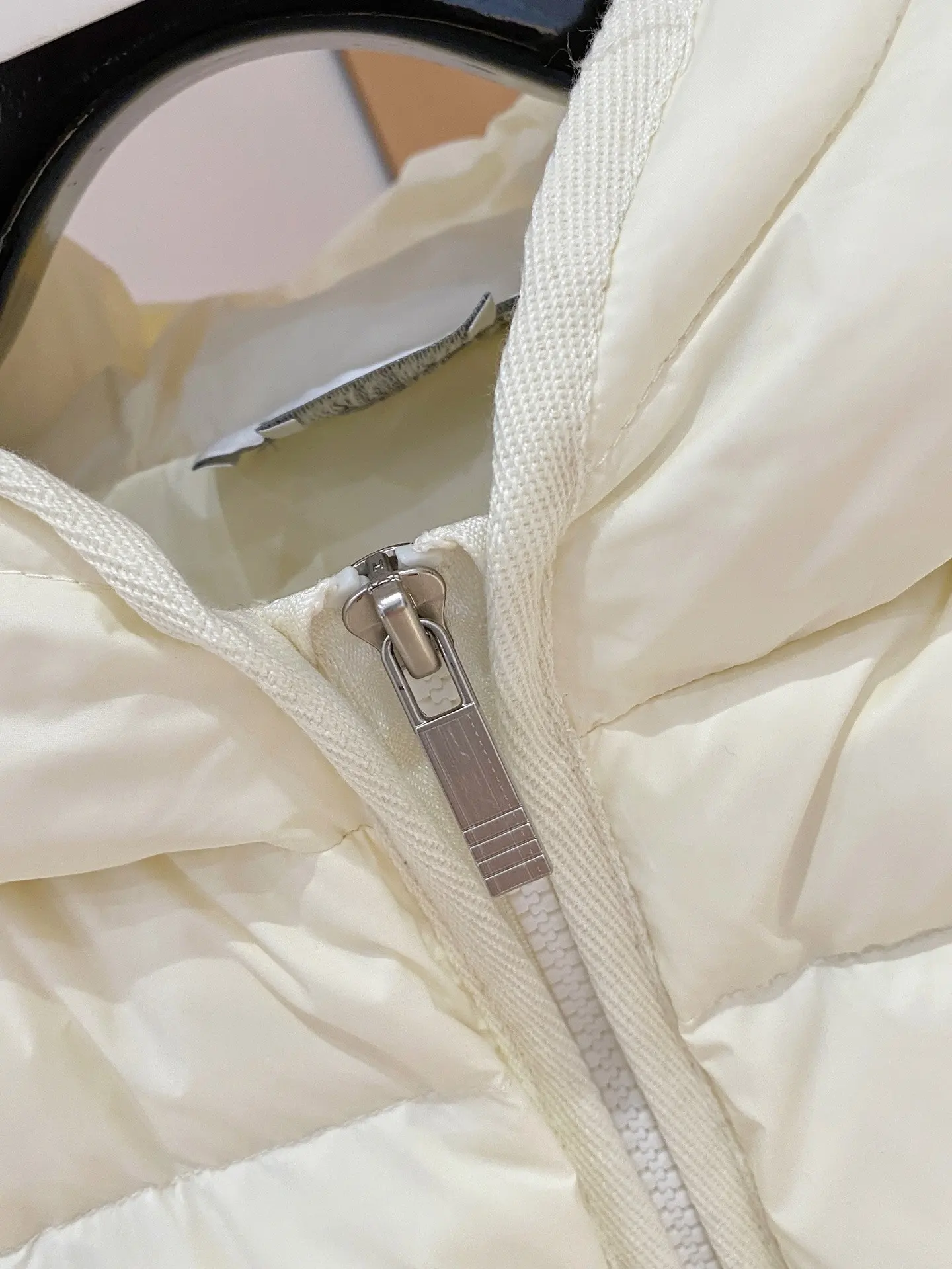Hybrid Down and Knit Hooded Jacket D47020899 — view 6