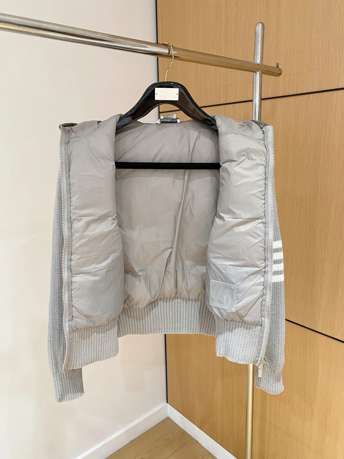 Hybrid Down and Knit Hooded Jacket D47020900 — view 5