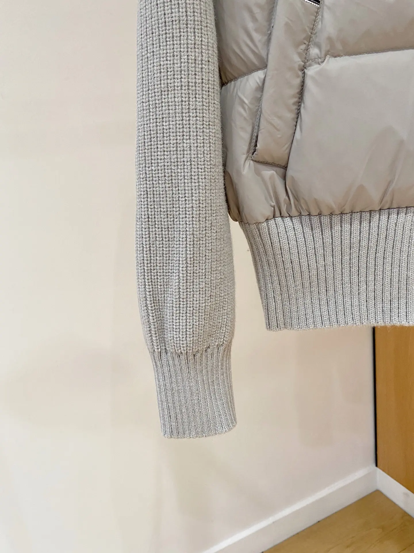 Hybrid Down and Knit Hooded Jacket D47020900 — view 8