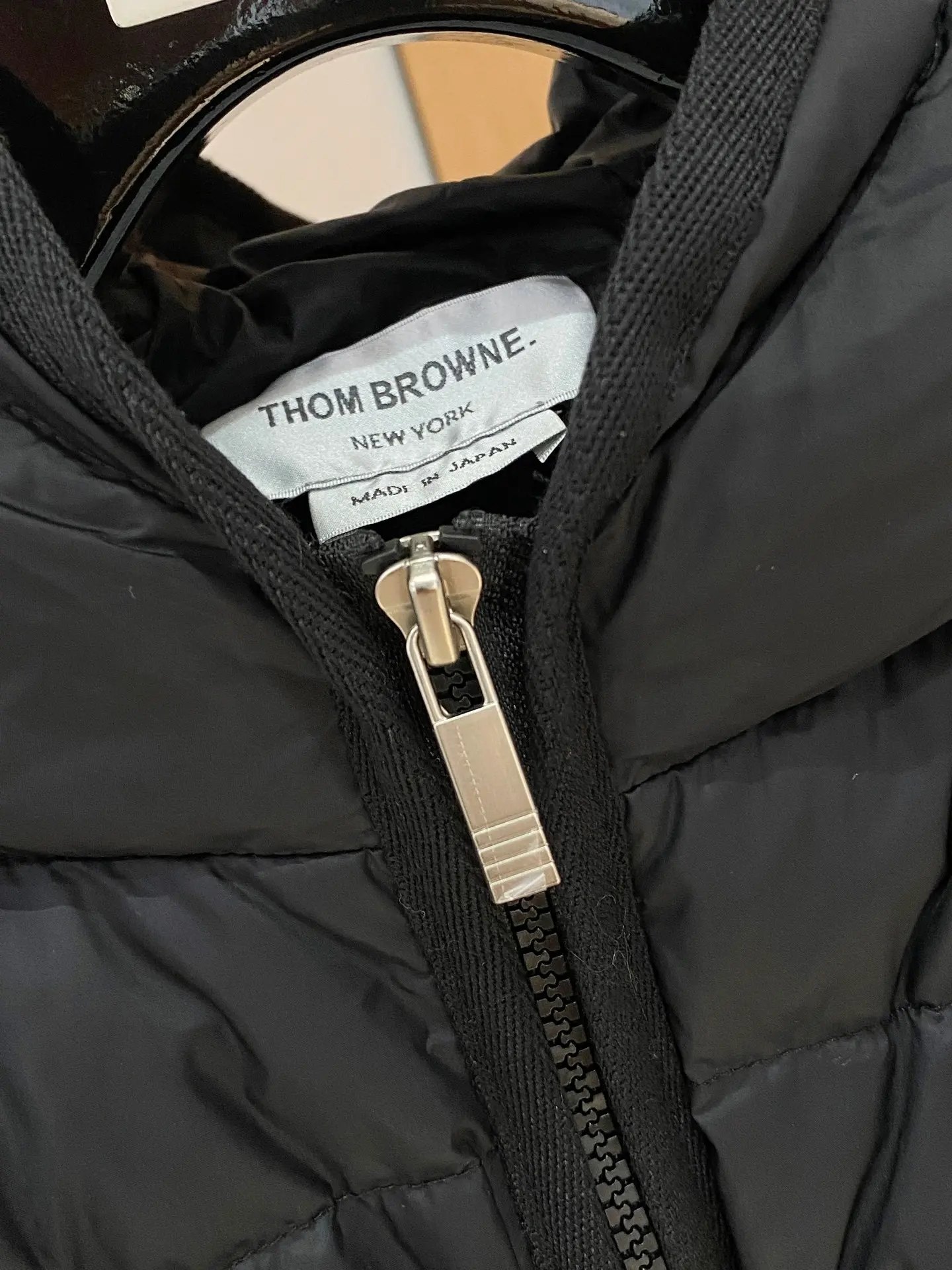Hybrid Down-Filled Knit Sleeve Puffer Jacket D47020901 — view 6