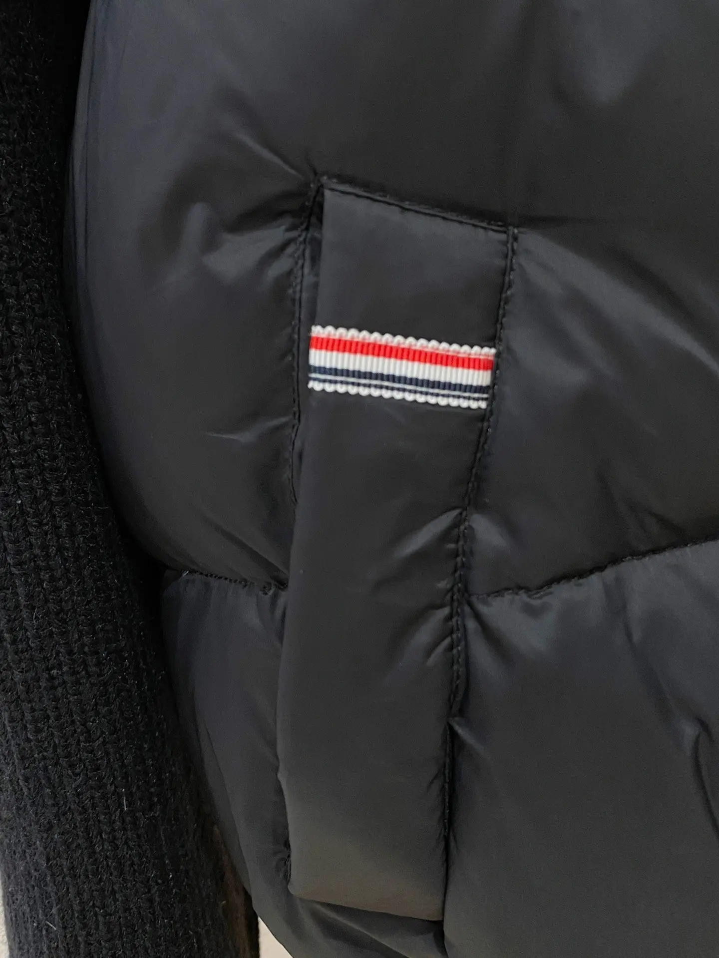 Hybrid Down-Filled Knit Sleeve Puffer Jacket D47020901 — view 7