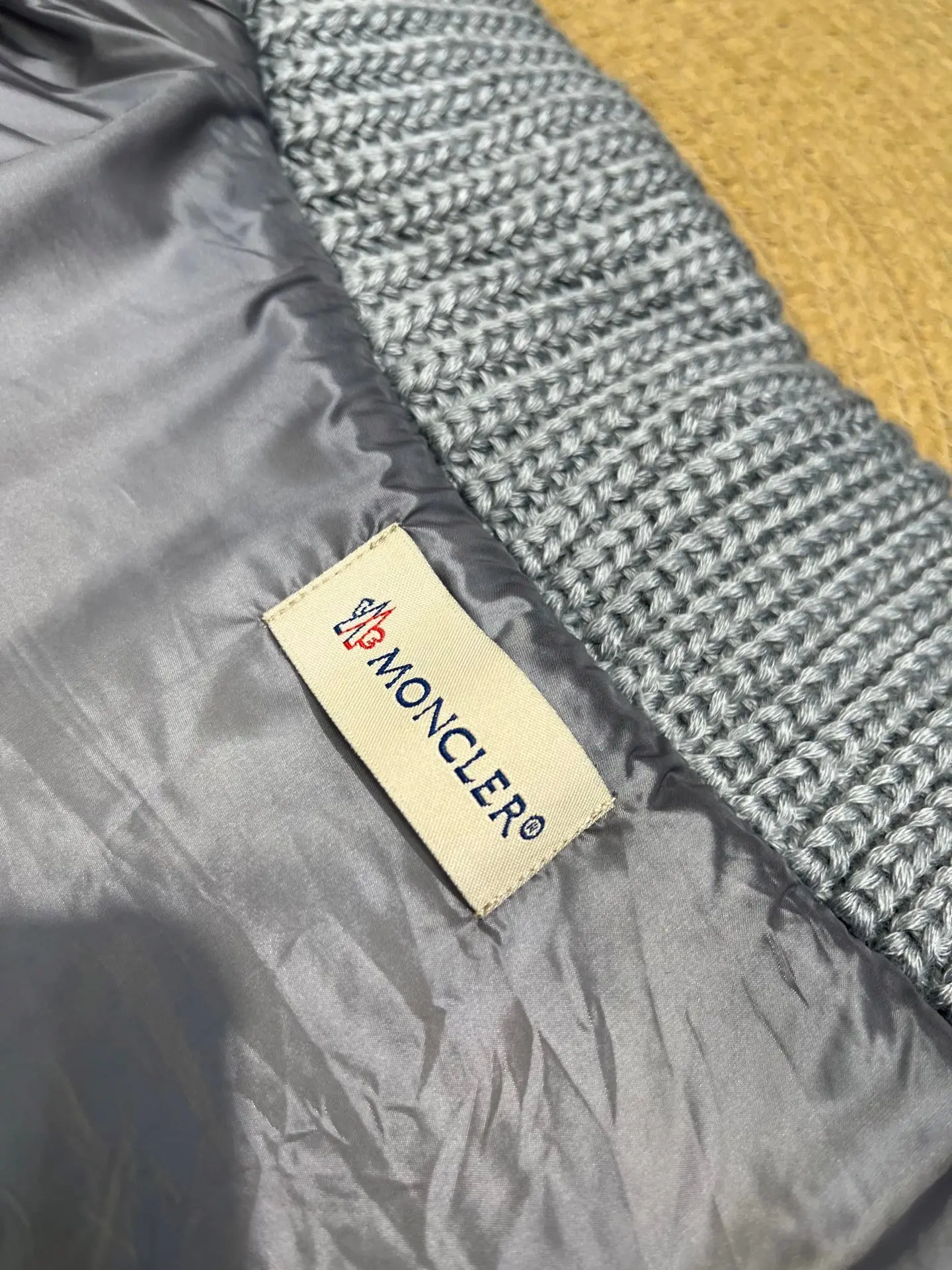 Moncler Quilted Knit Cardigan Down Jacket D47020890 — view 4