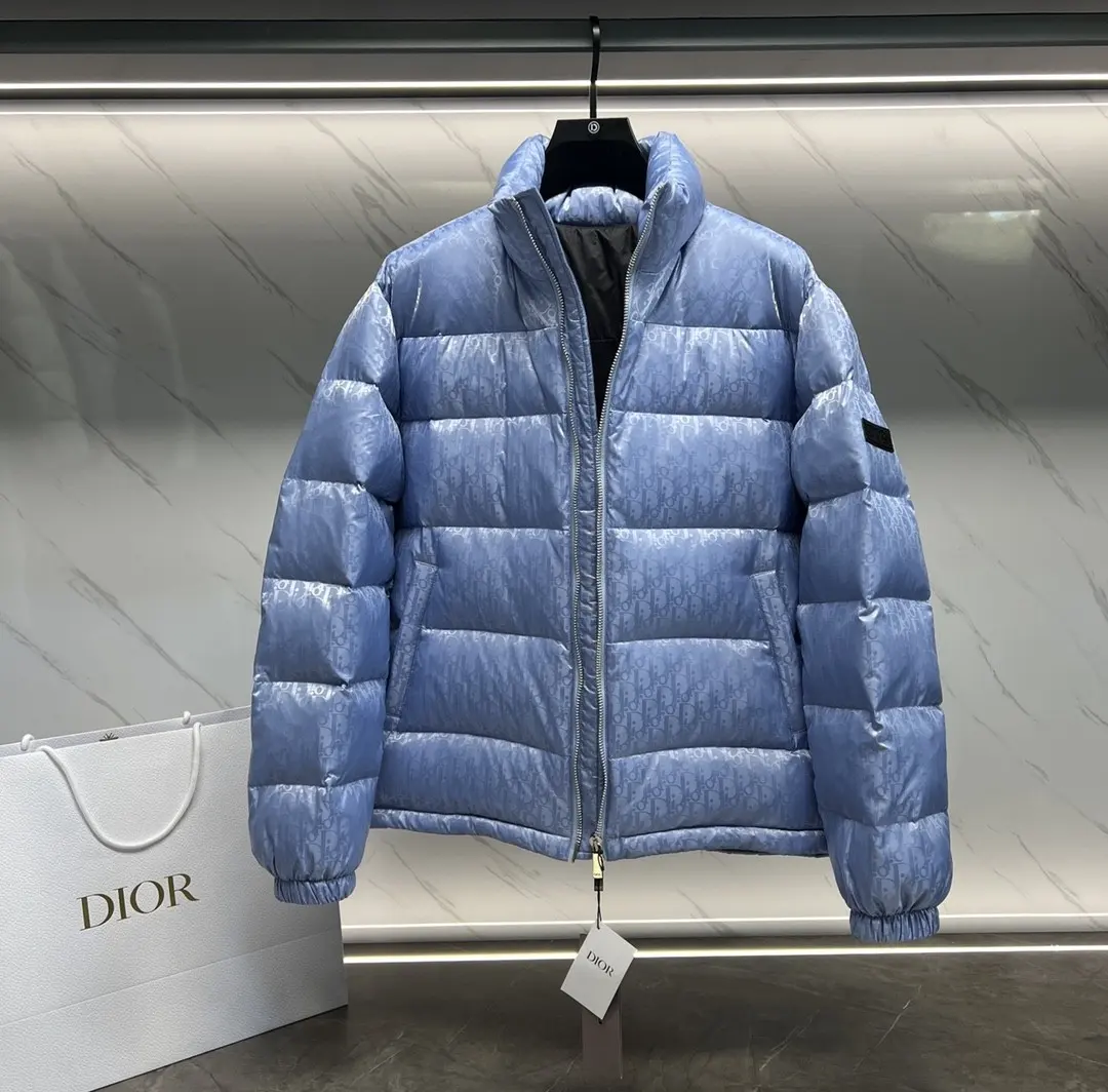 Oblique Jacquard Down-Filled Puffer Jacket D49020959 — view 6