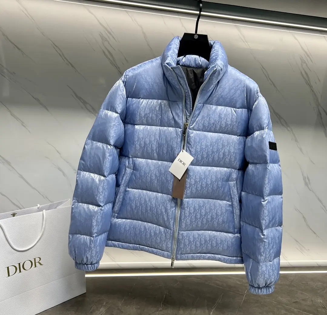 Oblique Jacquard Down-Filled Puffer Jacket D49020959 — view 7