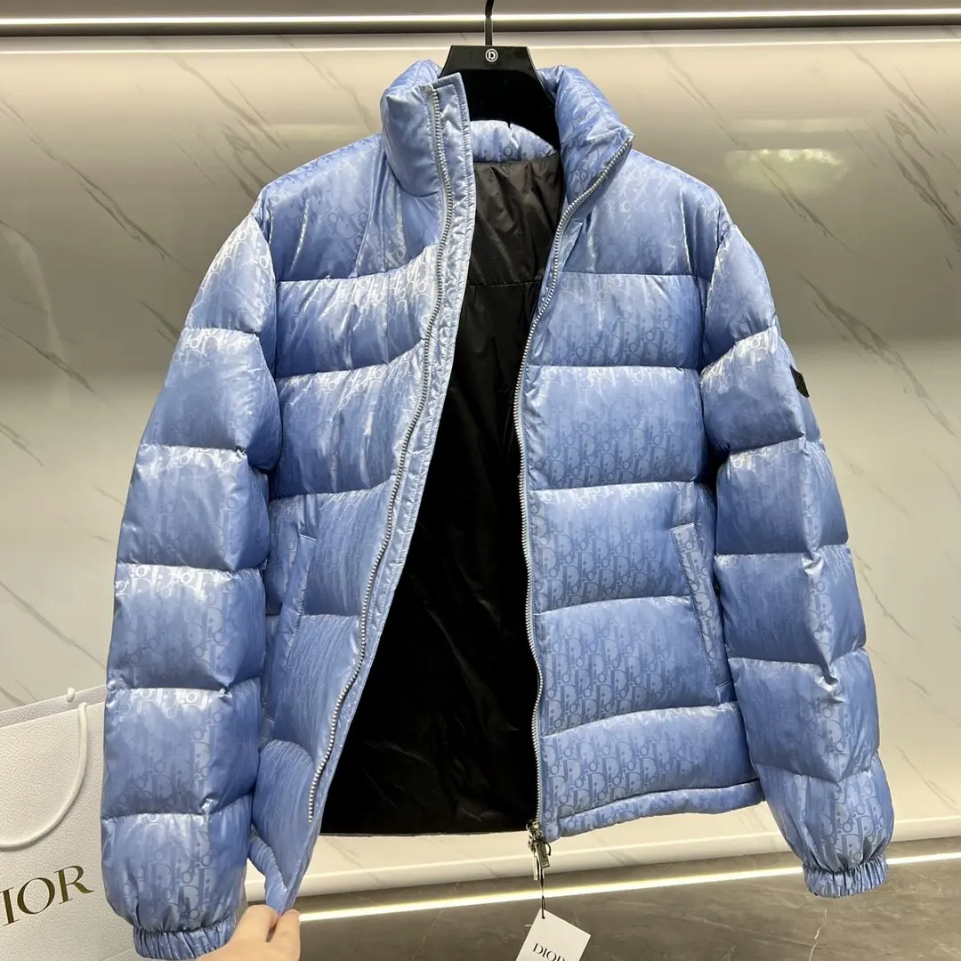 Oblique Jacquard Down-Filled Puffer Jacket D49020959 — view 8