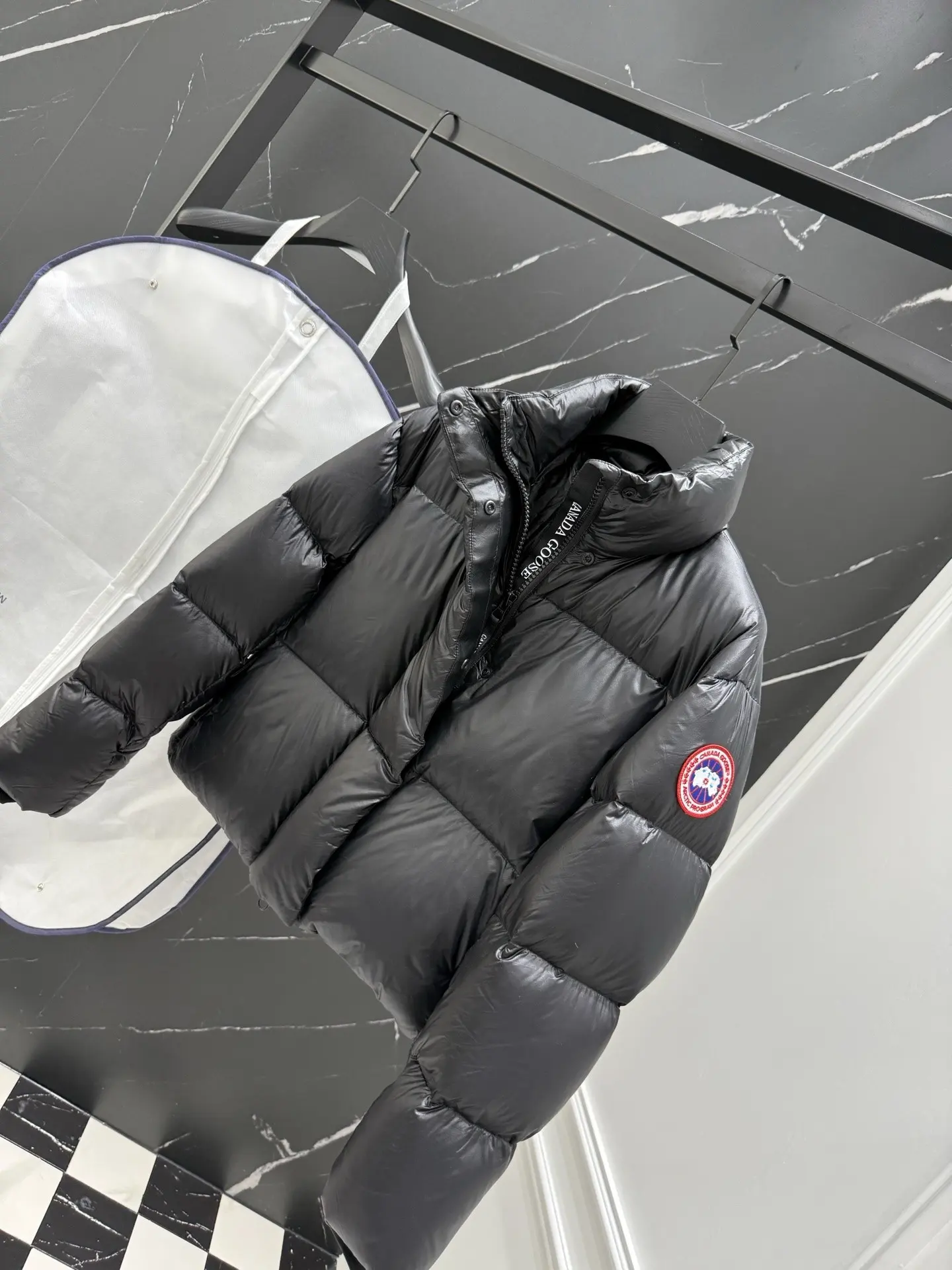 Cypress Cropped Down Puffer Jacket D51020987 — view 5