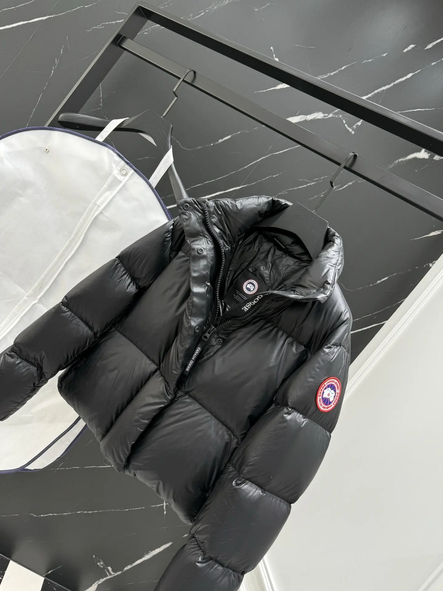 Cypress Cropped Down Puffer Jacket D51020987 — view 6