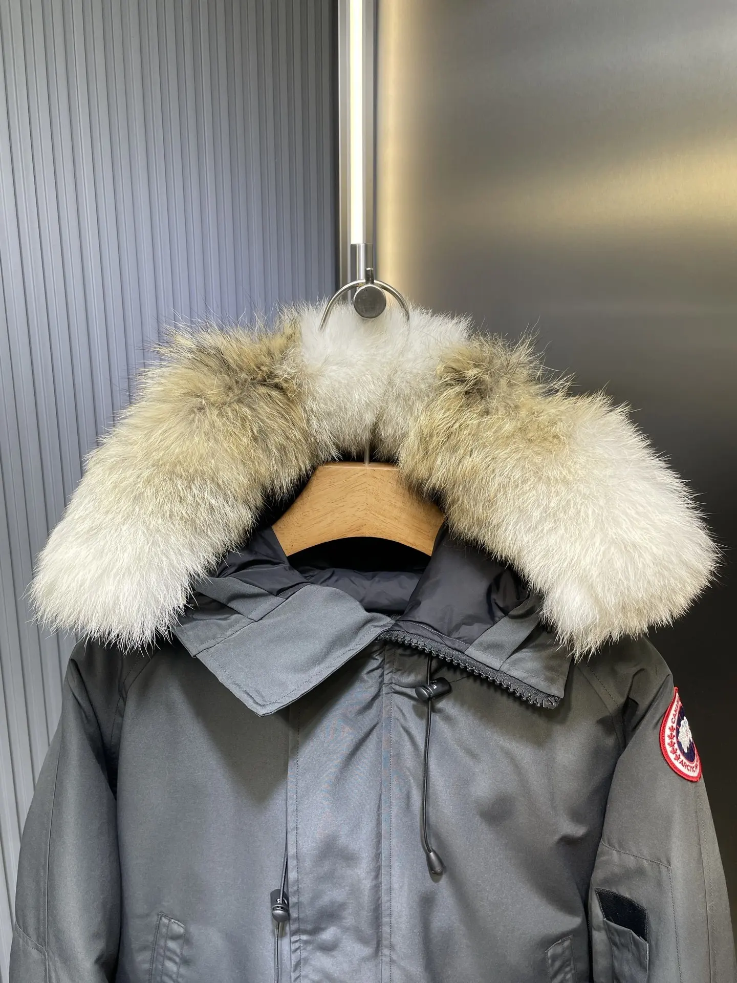 Chilliwack Fur-Trimmed Down Bomber Jacket D53020952 — view 2