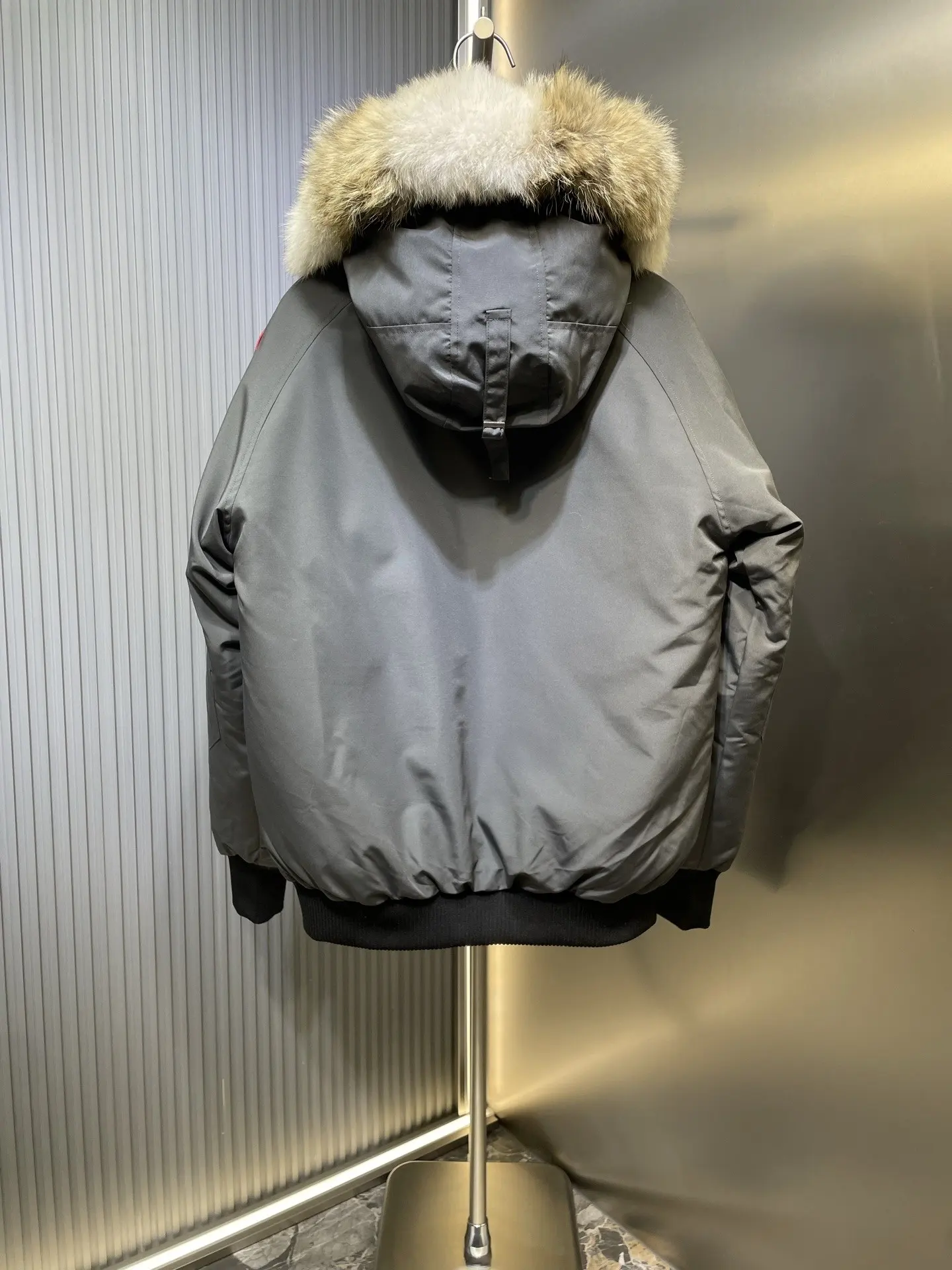 Chilliwack Fur-Trimmed Down Bomber Jacket D53020952 — view 5