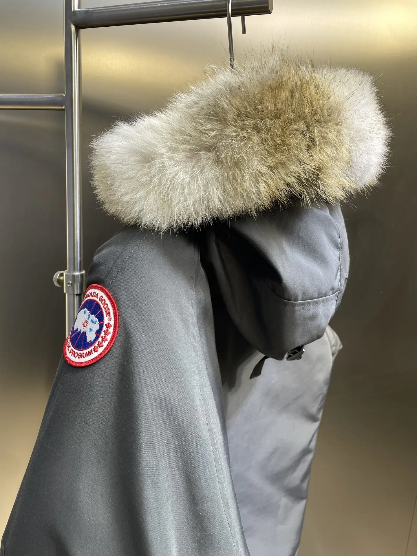 Chilliwack Fur-Trimmed Down Bomber Jacket D53020952 — view 7