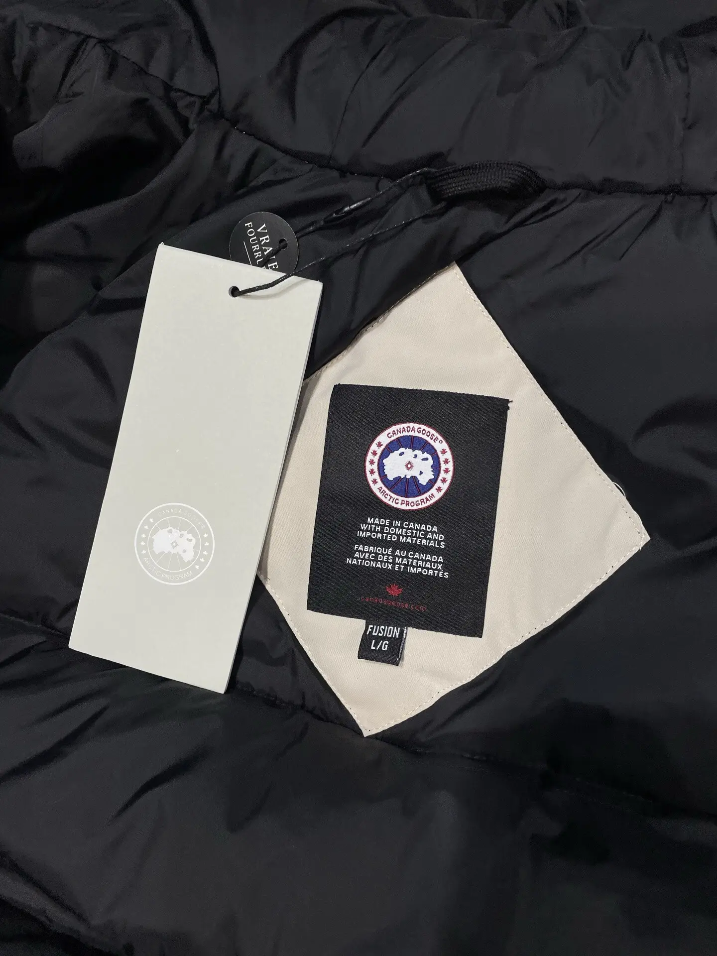 Chilliwack Fur-Trimmed Down Bomber Jacket D53020950 — view 8