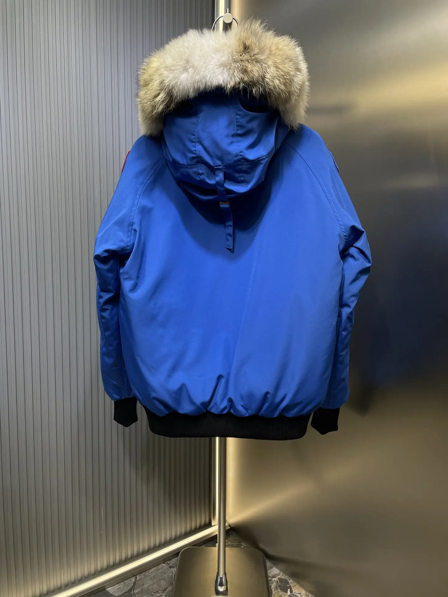 Chilliwack Fur-Trimmed Down Bomber Jacket D53020948 — view 5