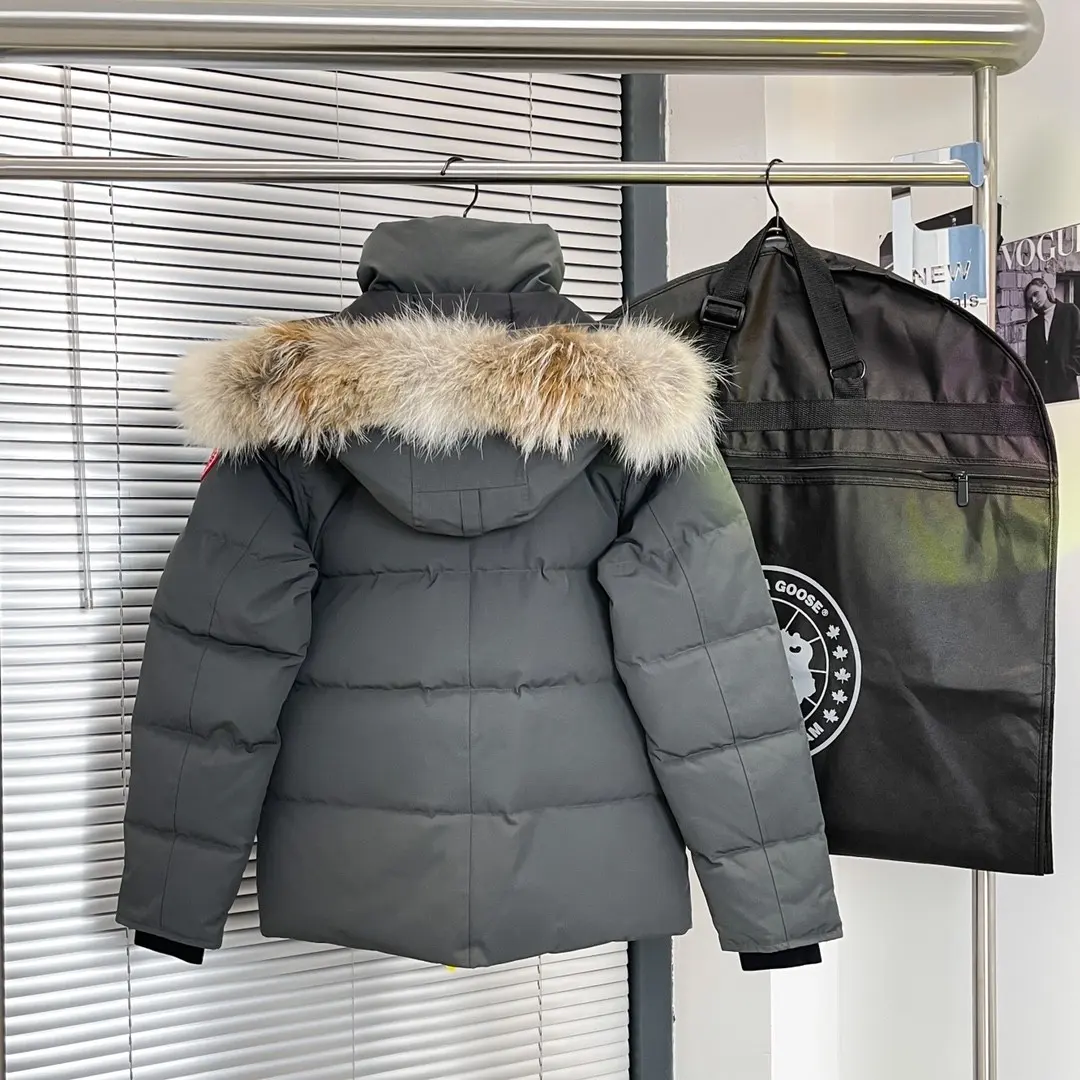 Fur-Trimmed Down-Filled Puffer Jacket D54020936 — view 5