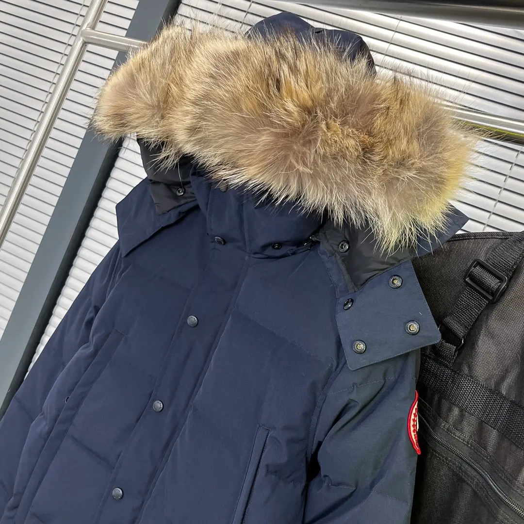 Fur-Trimmed Down-Filled Puffer Jacket D54020939 — view 2