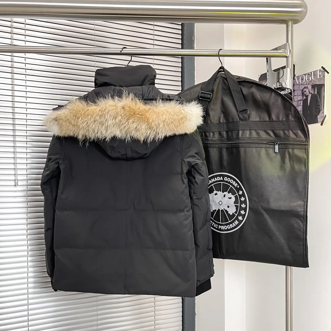 Fur-Trimmed Down-Filled Puffer Jacket D54020937 — view 5