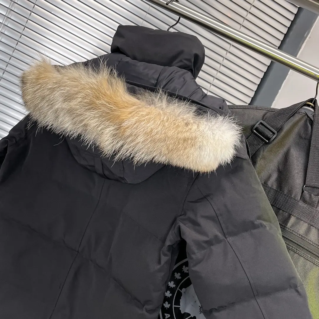 Fur-Trimmed Down-Filled Puffer Jacket D54020937 — view 6