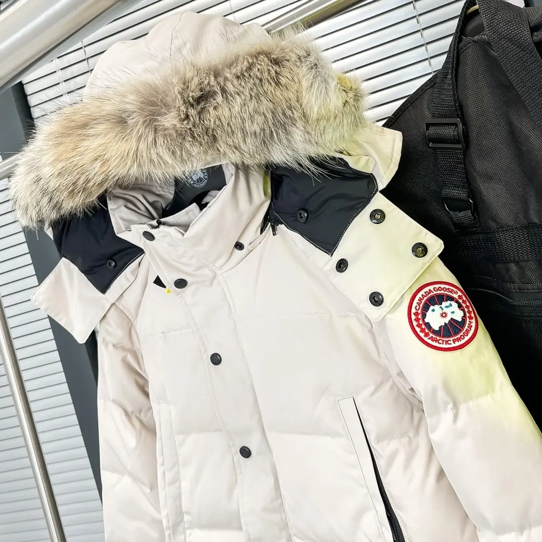 Canada Goose Fur-Trimmed Down Puffer Jacket D54020938 — view 2