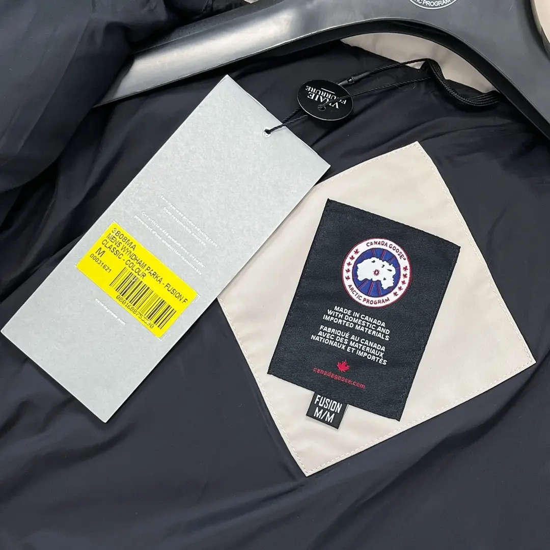 Canada Goose Fur-Trimmed Down Puffer Jacket D54020938 — view 7
