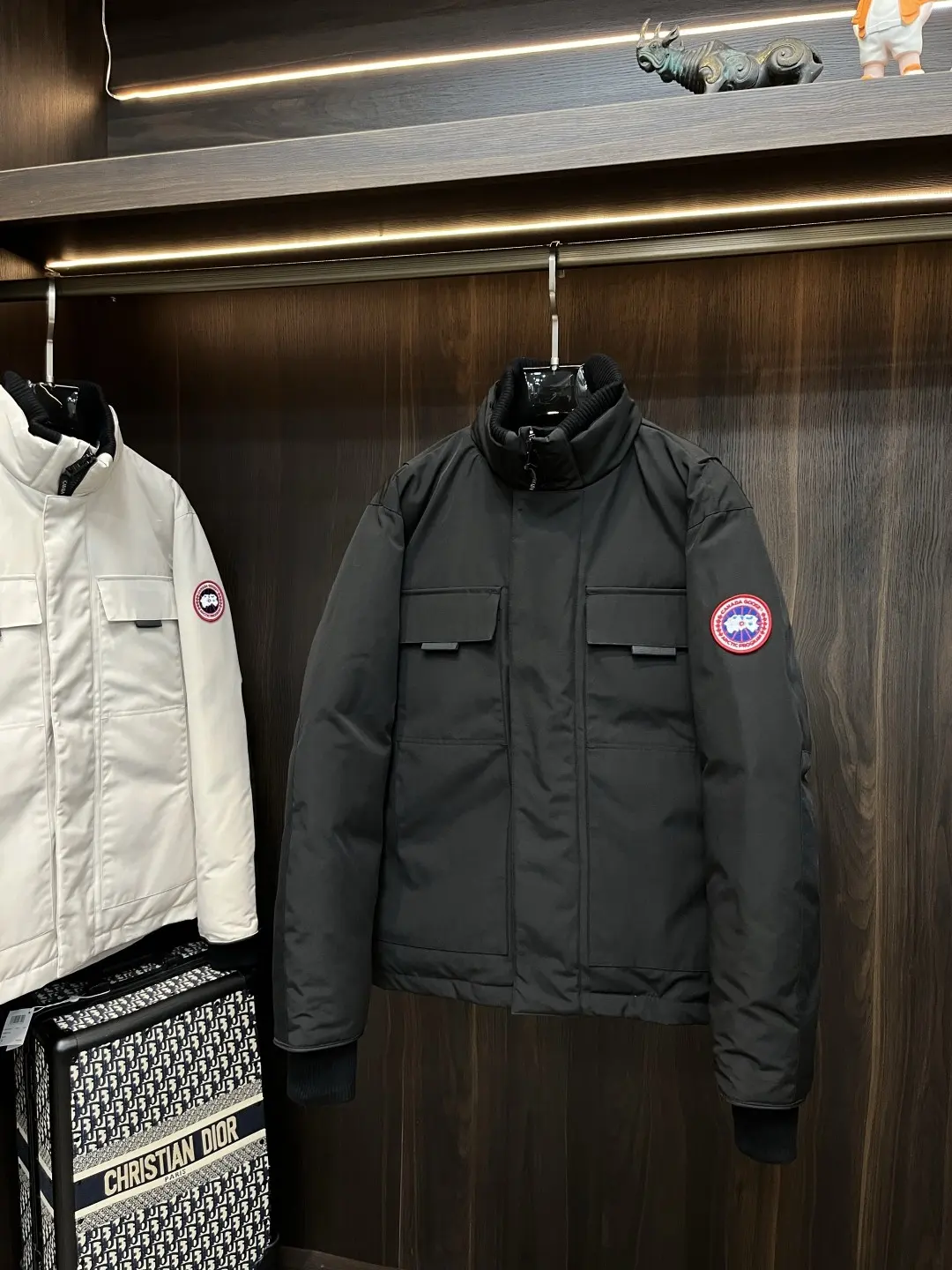 Canada Goose Stand-Collar Down Puffer Jacket D55020940 — view 2