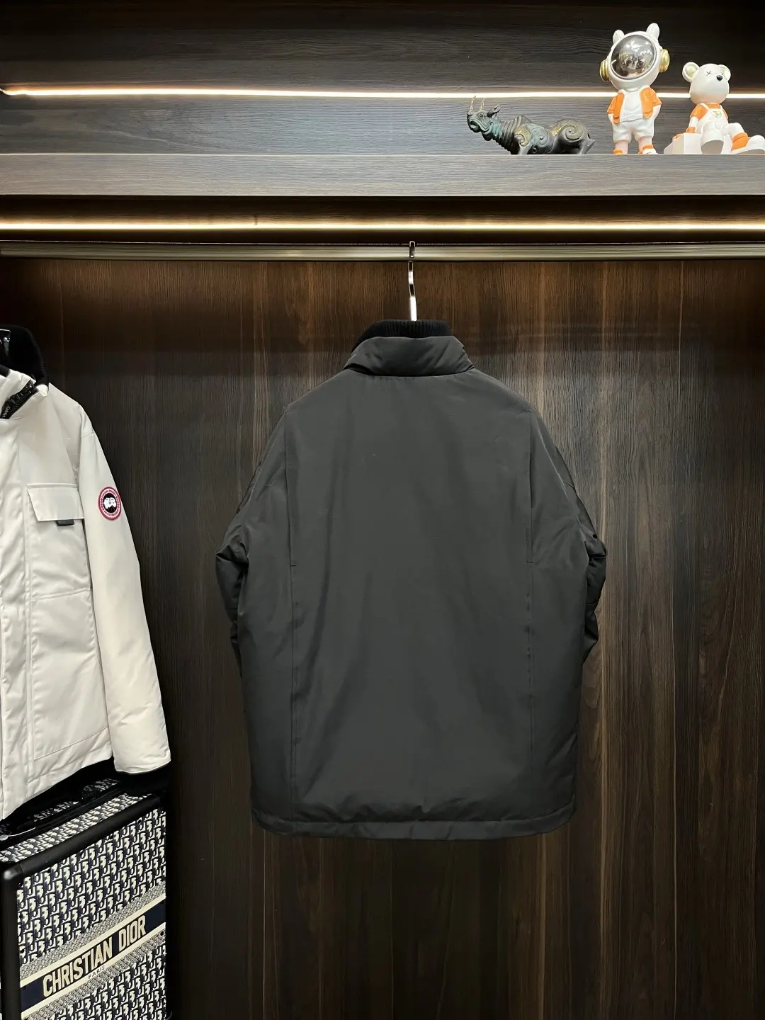 Canada Goose Stand-Collar Down Puffer Jacket D55020940 — view 4