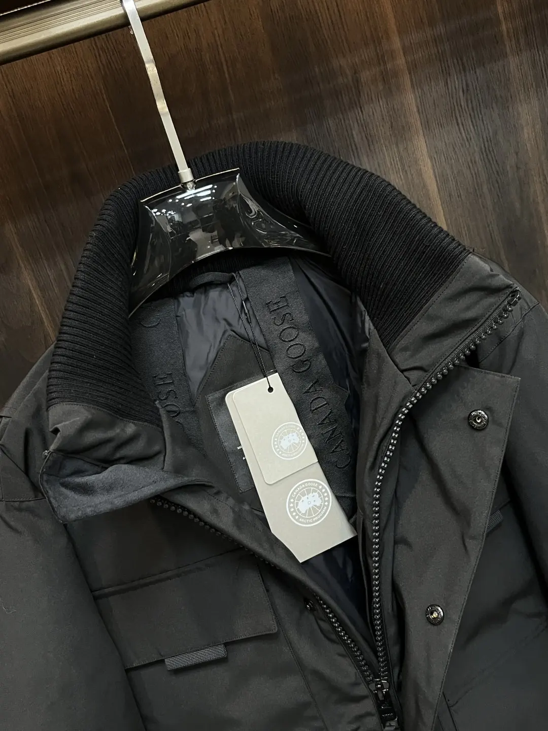 Canada Goose Stand-Collar Down Puffer Jacket D55020940 — view 5
