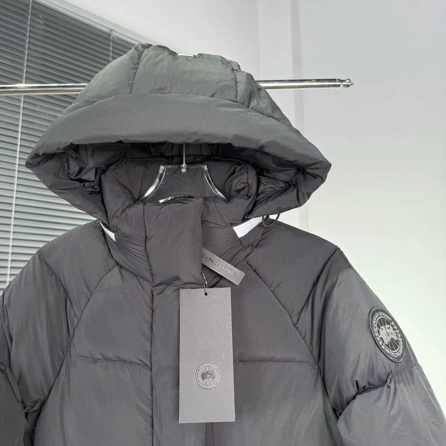 Black Label Hooded Down Puffer Jacket D55020980 — view 2
