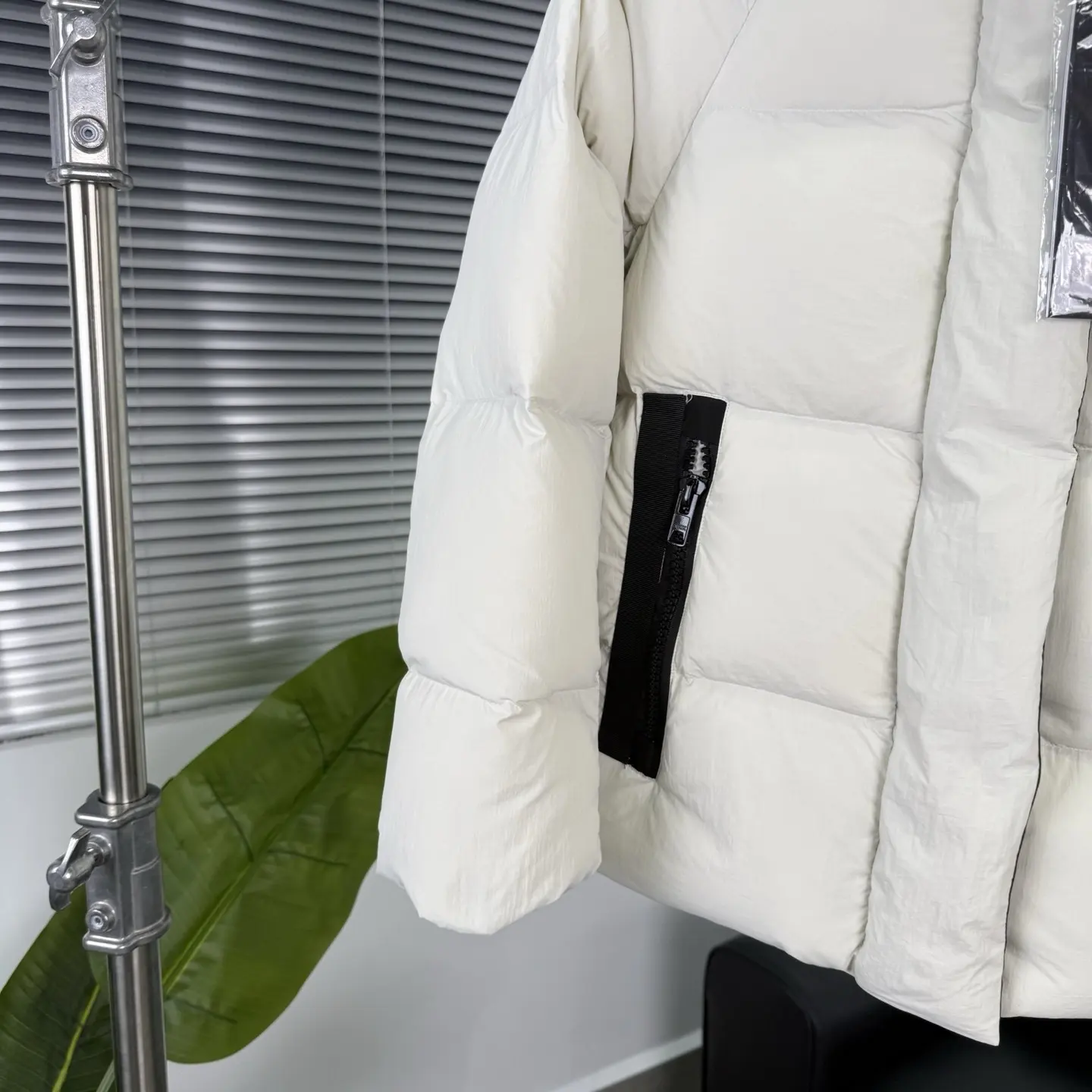 Canada Goose Black Label Hooded Puffer Jacket D55020981 — view 3