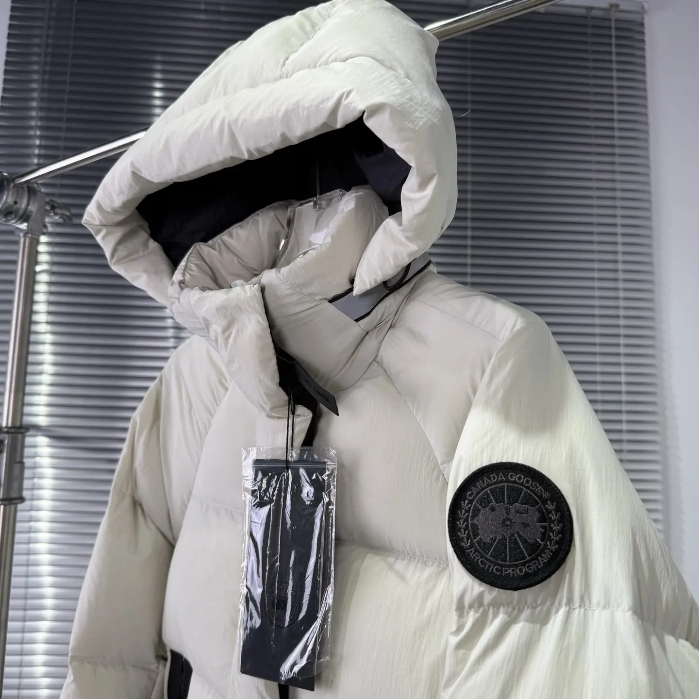 Canada Goose Black Label Hooded Puffer Jacket D55020981 — view 4