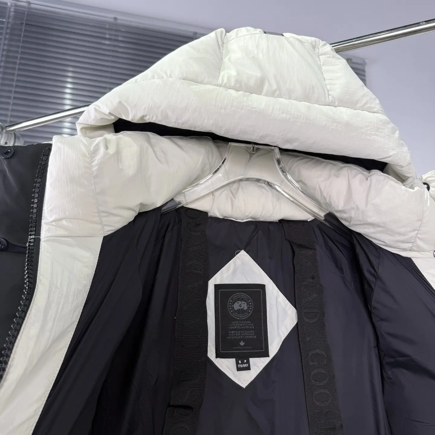 Canada Goose Black Label Hooded Puffer Jacket D55020981 — view 6