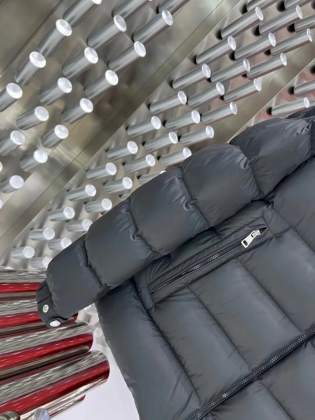 Hooded Down-Filled Puffer Jacket D57020974 — view 5