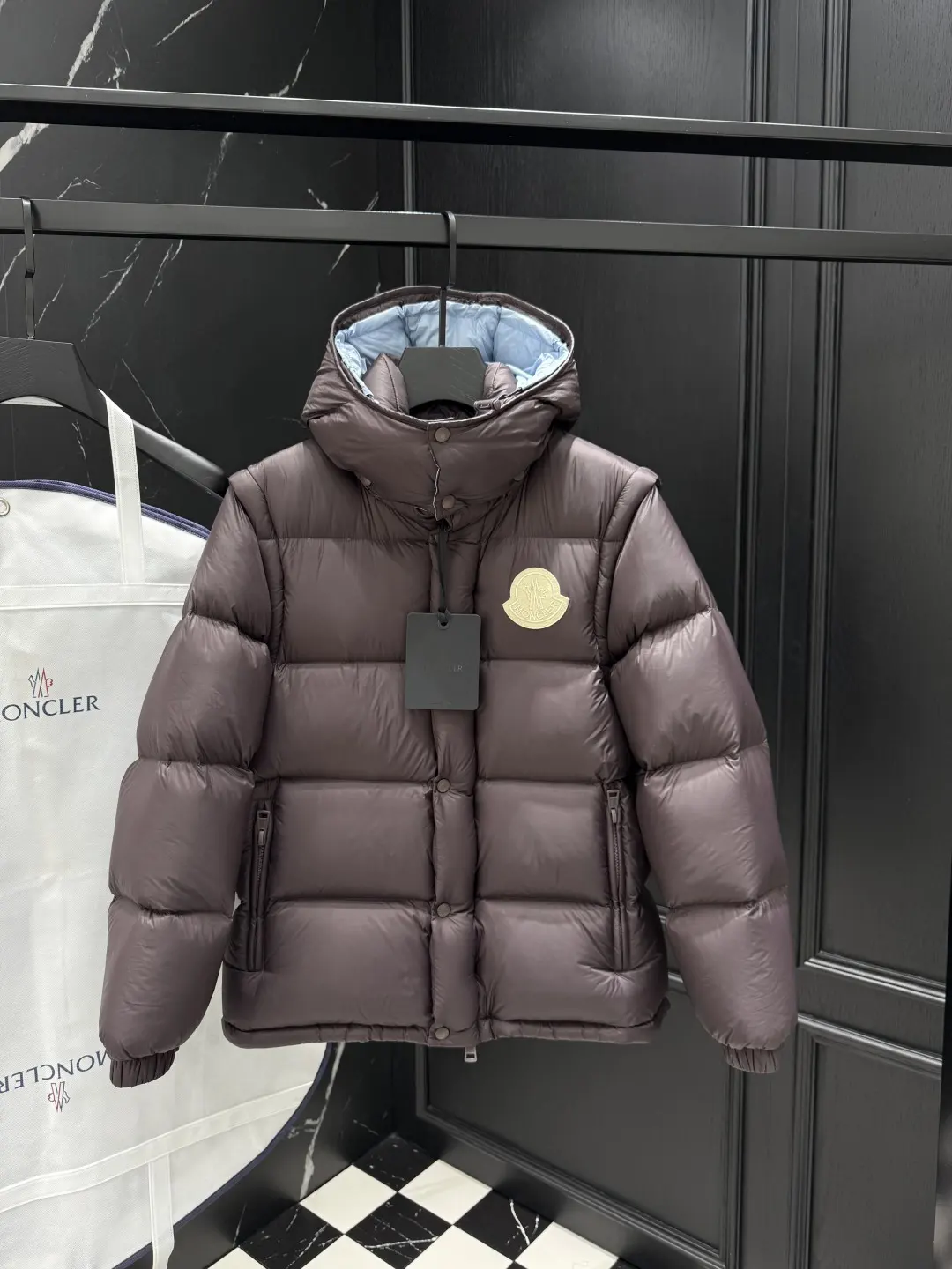 Moncler Detachable Sleeve Down Puffer Jacket D57020873 — view 2