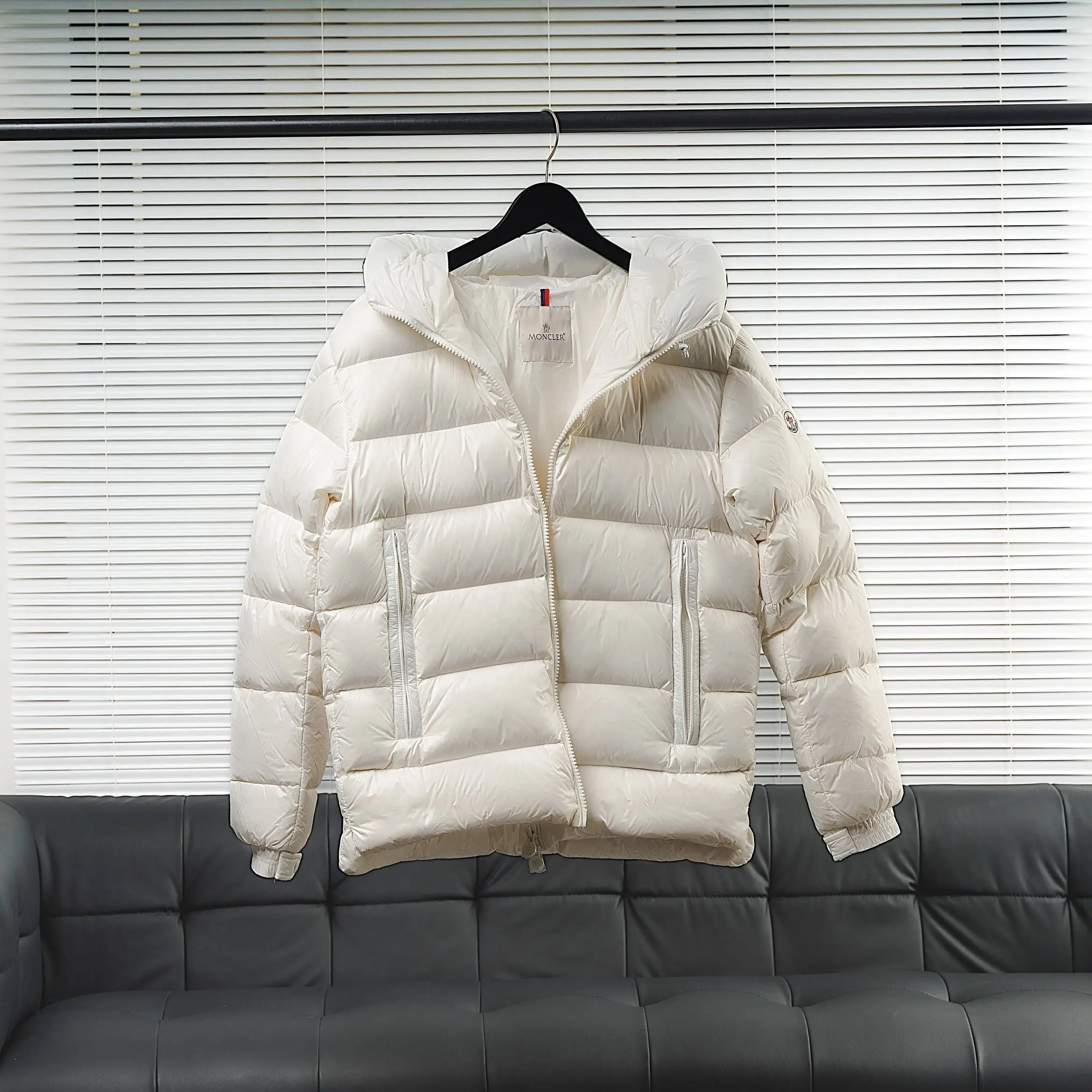 Salzman Hooded Down-Filled Puffer Jacket D57020972 — view 4