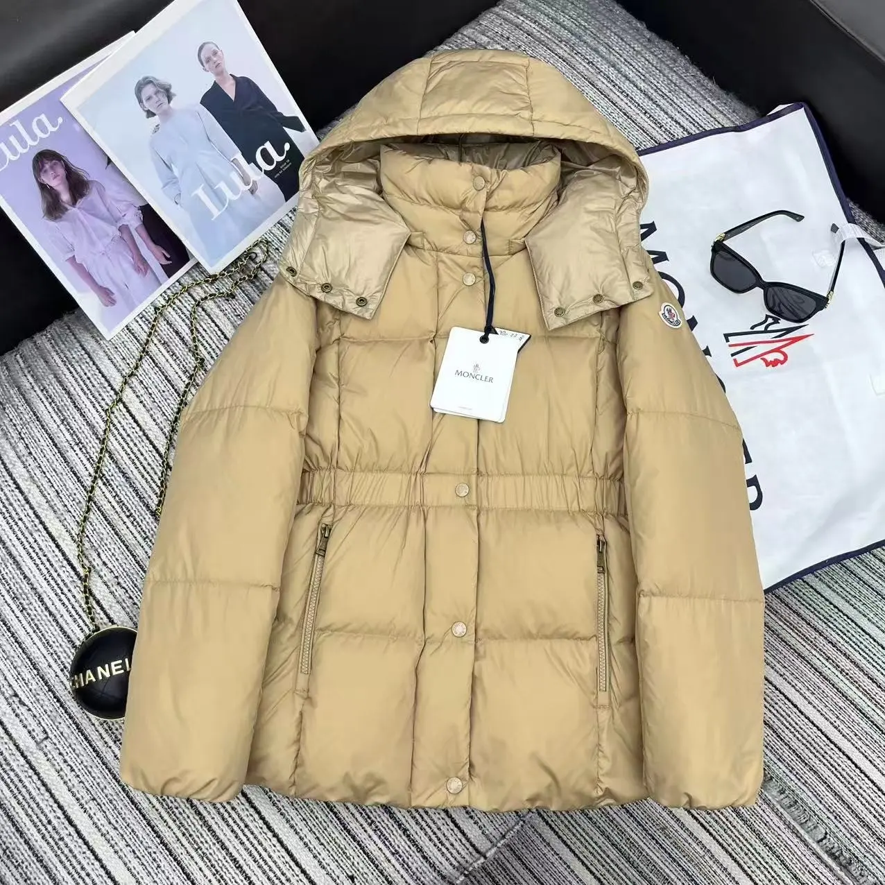 Hooded Drawstring Waist Down Puffer Jacket D59020888