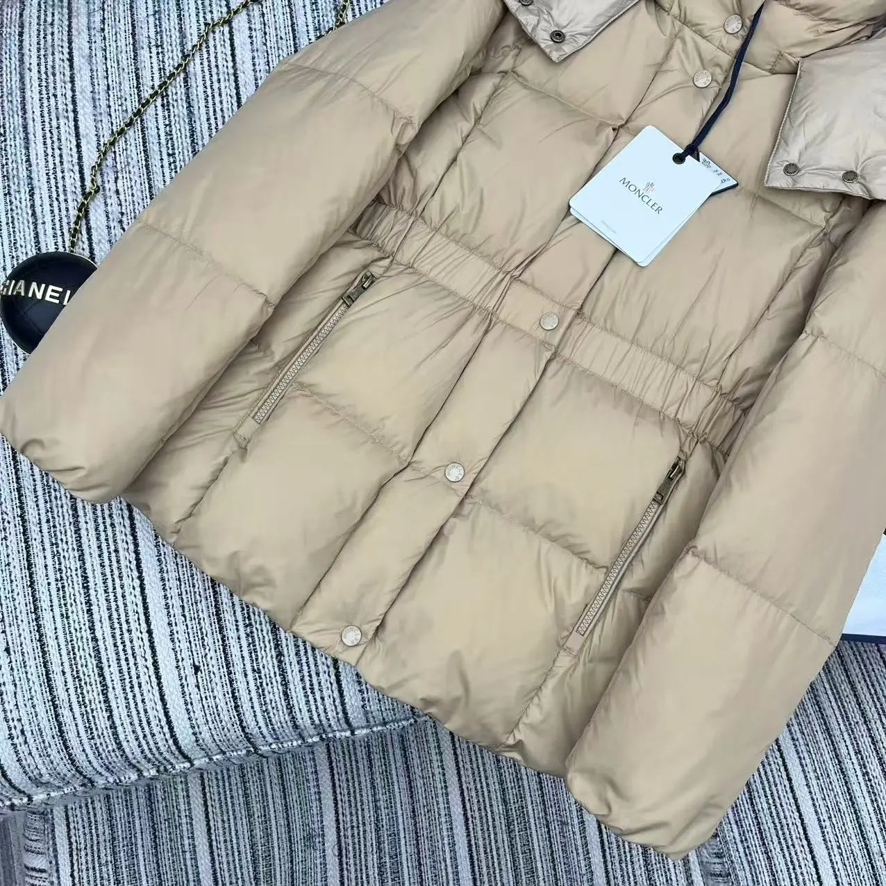 Hooded Drawstring Waist Down Puffer Jacket D59020888 — view 5