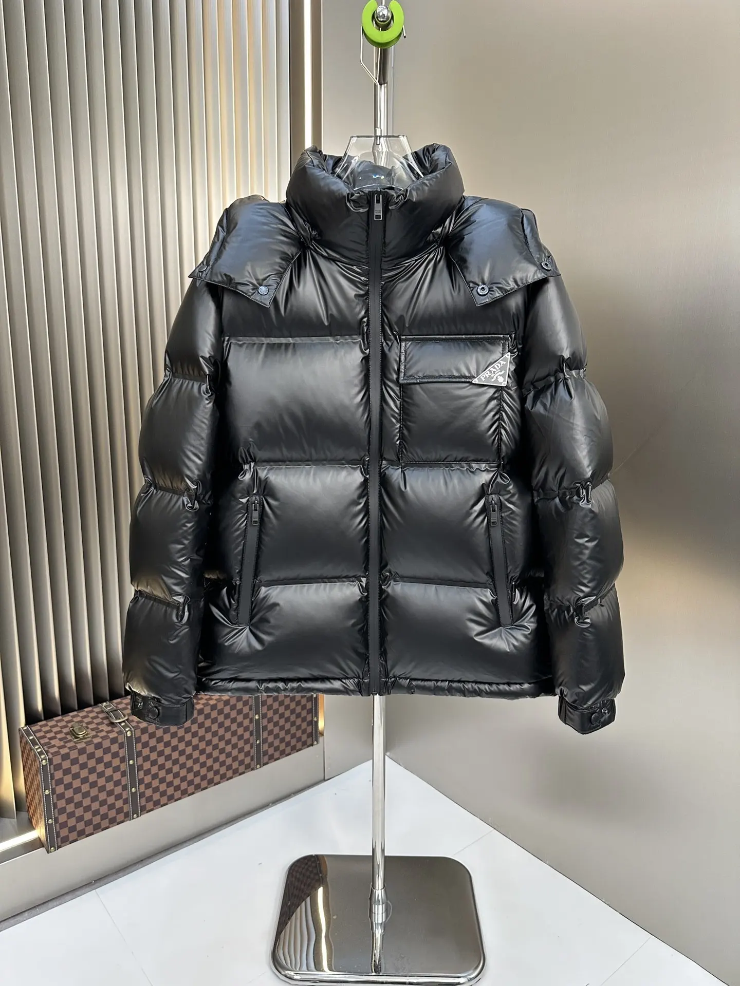 Logo-Patch Down-Filled Puffer Jacket D59020884