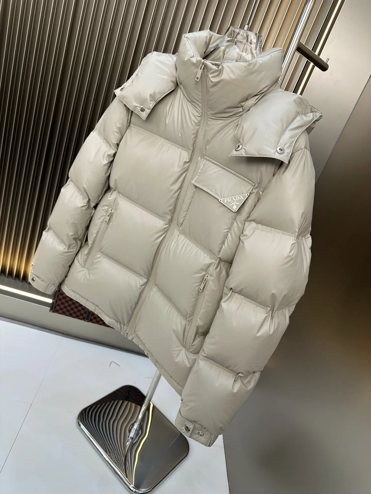 Hooded Down-Filled Puffer Jacket D59020885 — view 2