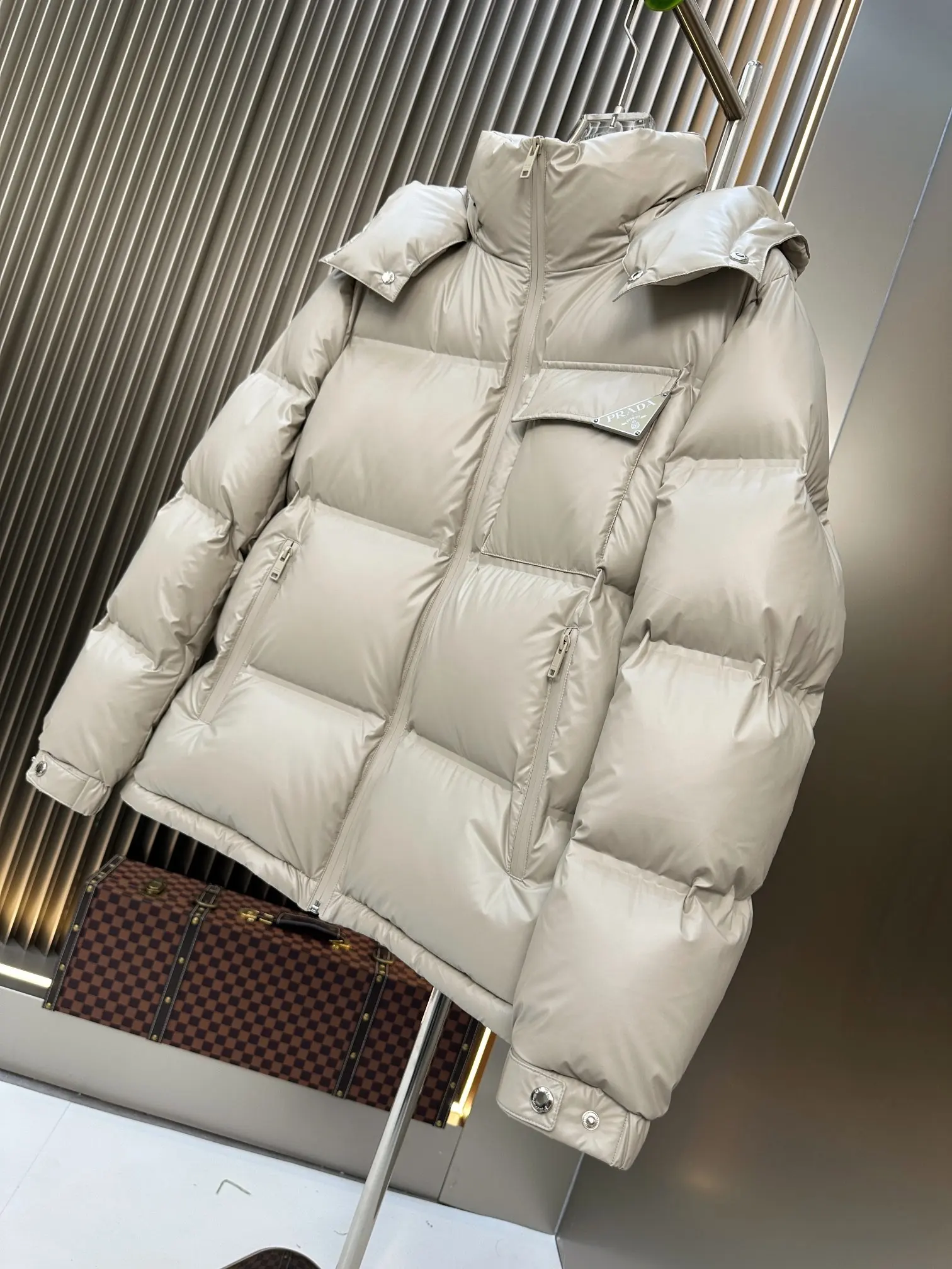Hooded Down-Filled Puffer Jacket D59020885 — view 3