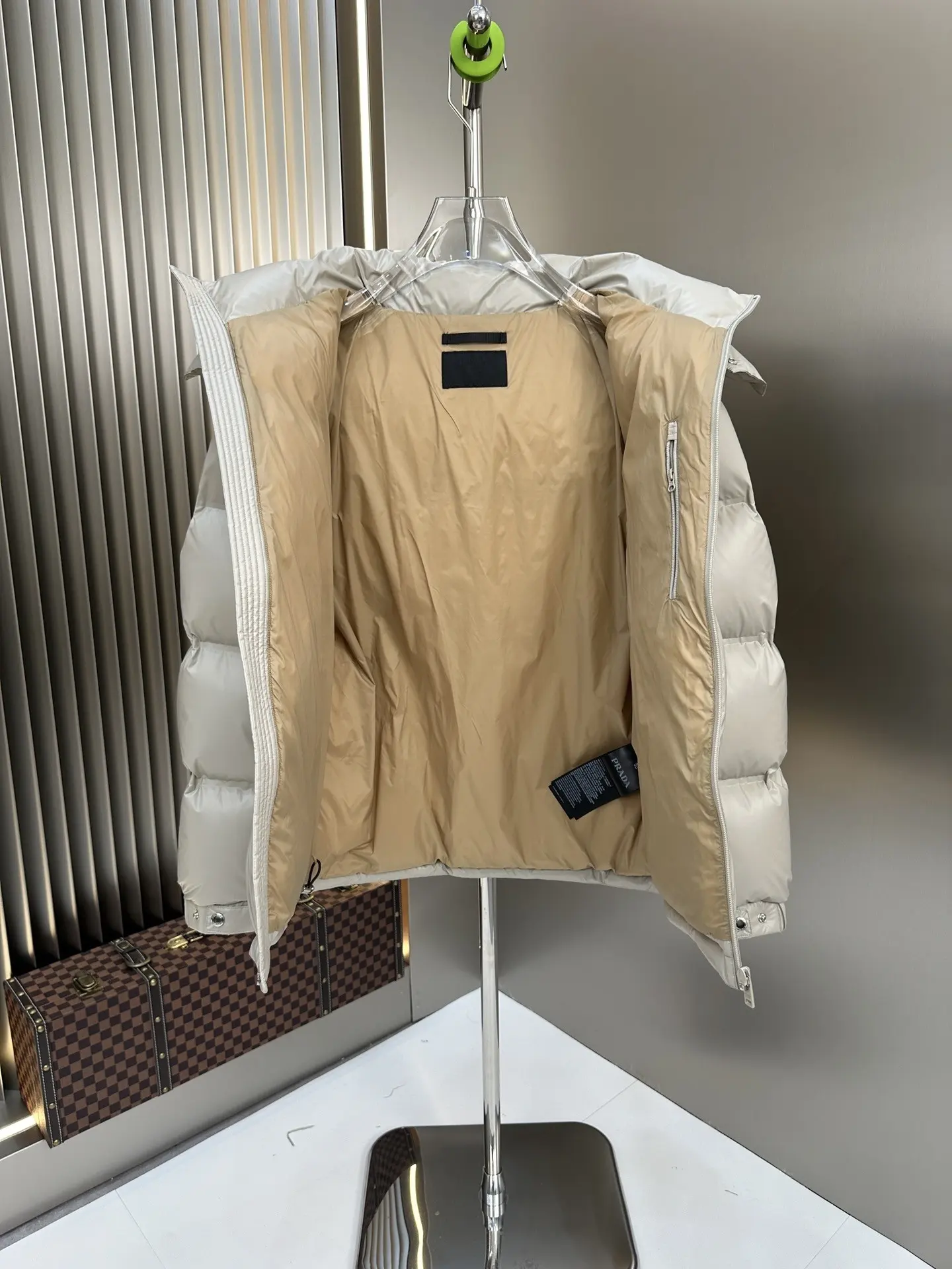 Hooded Down-Filled Puffer Jacket D59020885 — view 7